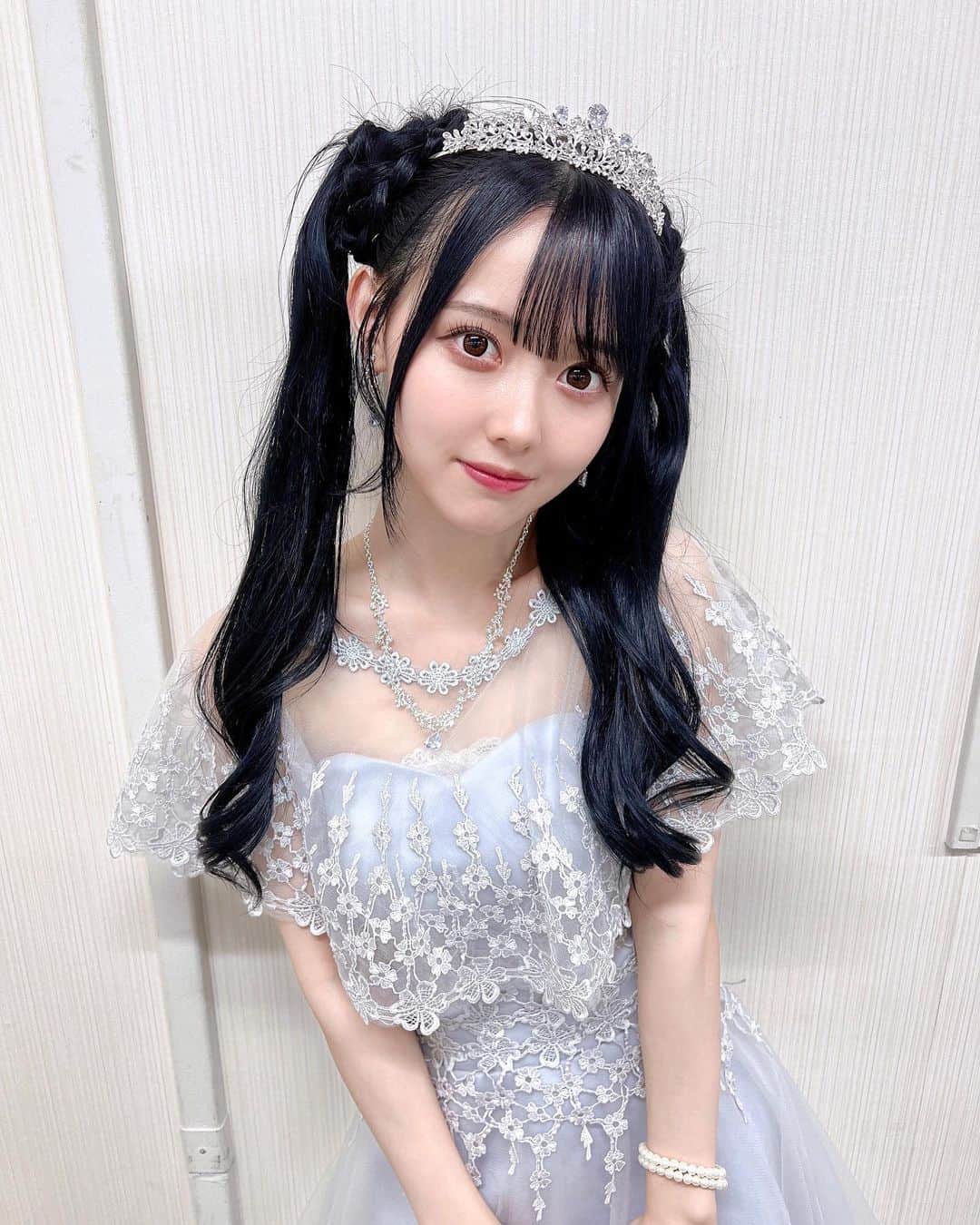 松本ももなさんのインスタグラム写真 - (松本ももなInstagram)「好き!?👸🏻👑*ﾟ  イベントでお姫様になりました🤍ིྀ ティアラもキラキラでかわちでしょ？  #ツインテール #twintails #お姉さん #dress #ドレス#ドレスアップ #姫 #お姫様 #プリンセス #tiara #ティアラ#cosplaying #dressup #cosplay #cosplaygirl #princess #weddingdress #kawaiigirl #japanesegirl」7月20日 23時10分 - momona.1012