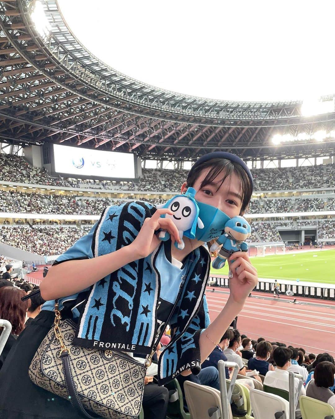 岡本夏美さんのインスタグラム写真 - (岡本夏美Instagram)「psg戦！！最高にあつい試合！ 本当に楽しかった。興奮した！ 一生の思い出になりました、 大好きなフロンターレありがとう🐬🇫🇷 PSGのスターたち 日本楽しんでほしい！！！」7月20日 23時26分 - okamoto_natsumi