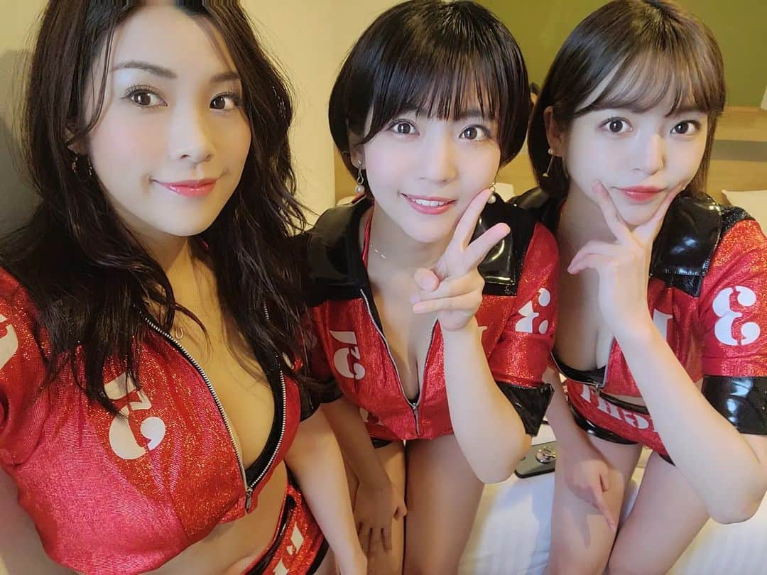 内田瑞穂さんのインスタグラム写真 - (内田瑞穂Instagram)「3150GIRLSオーディションも最終審査に突入したようです！ 面談審査みたいなので、緊張すると思いますが熱い気持ちをぶつけて来てほしい🔥  8/14(日)エディオンアリーナ大阪にて3150FIGHT vol.2が行われます🥊 新メンバーを含めた3150GIRLSで各ラウンド盛り上げるので是非お越しください💜  #内田瑞穂#glamor#gravure#sexy#hot#asian#Japanese#girl#instagood#ig#ig_japan#igers#amorous#얼스타그렘#일본#섹시#일상#소통#팔로우#性感的#粉我#日本的#ボクシング#3150GIRLS#boxing」7月21日 10時39分 - 1110mizuho