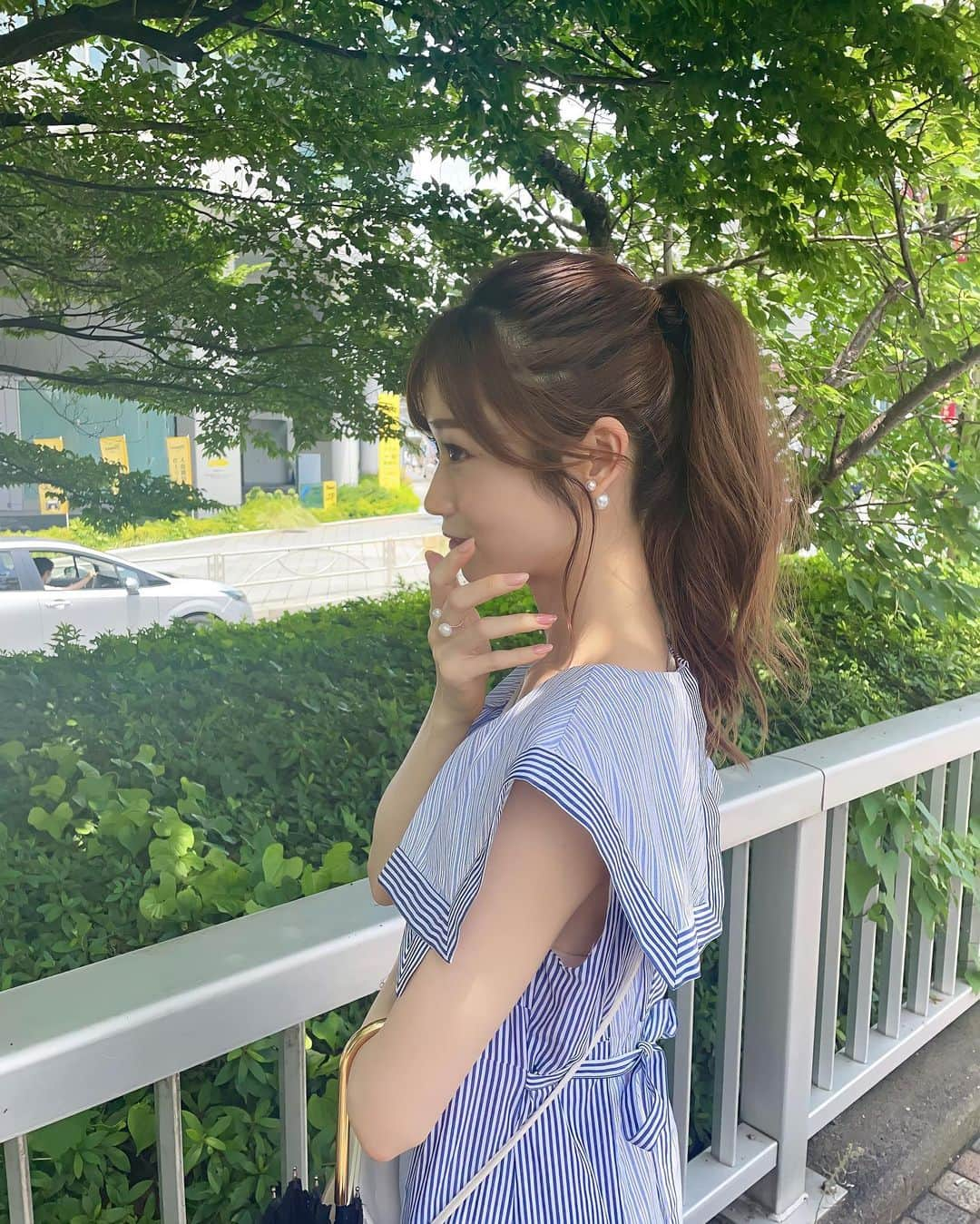 牧野結美さんのインスタグラム写真 - (牧野結美Instagram)「ヘアアレンジ🥰  三連休で練習したヘアアレンジ3つ。  @megumi_kanzaki さんのインスタライブを見て ご紹介されてたアレンジを 1日1つずつやってみました💓  練習といっても、 可愛いのに手軽にできるものだったので 1回でキレイにできました❣️  蒸し暑い日々なので、 アレンジの幅が広がると本当に嬉しい🥺💓  #神崎恵 #神崎恵さん #ヘアアレンジ簡単 #おだんごヘア #おだんごアレンジ #お団子ヘア #お団子アレンジ #ポニーテールアレンジ #夏ヘアアレンジ #簡単ヘアアレンジ #ロングヘアアレンジ #浴衣ヘアアレンジ」7月21日 16時54分 - yumi_makino_