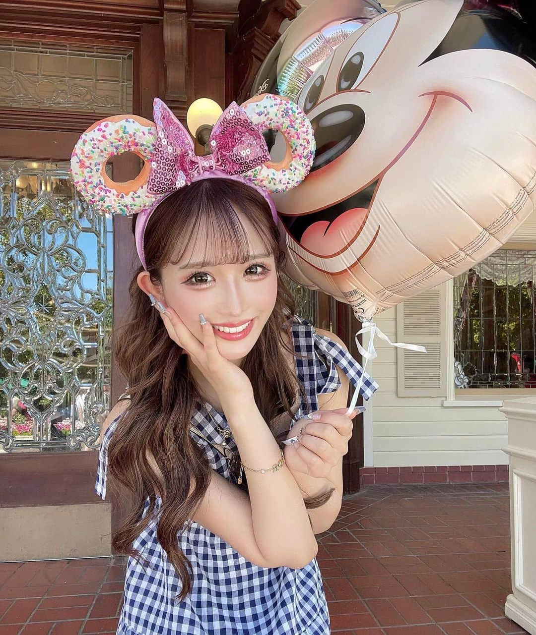 伊藤桃々さんのインスタグラム写真 - (伊藤桃々Instagram)「パリのDisney✨🏰🐭🖤 世界観が凄くてずっと感動✨ 時差投稿ごめんぽよ🥹  #disneyland  #paris」7月21日 18時59分 - __peachstagram__