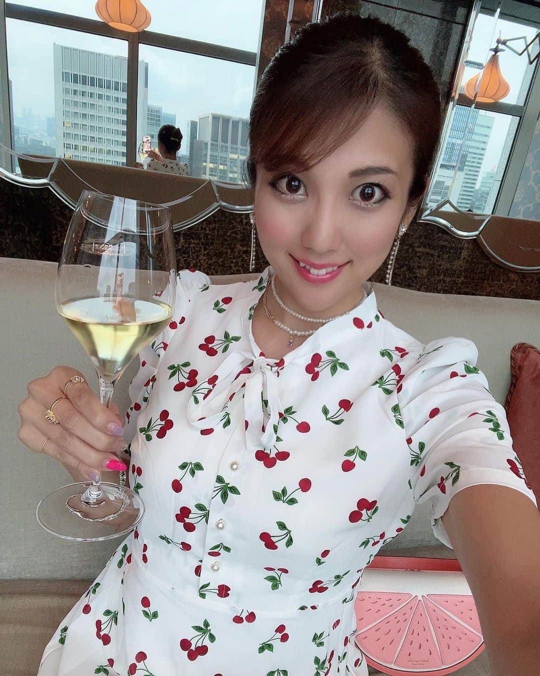 神谷麻美さんのインスタグラム写真 - (神谷麻美Instagram)「#ディナー 💖👸🌕💖🍽🍷✨💖   #さくらんぼ ちゃん🍒💖🍒💖🍒✨」7月22日 1時02分 - asamice428