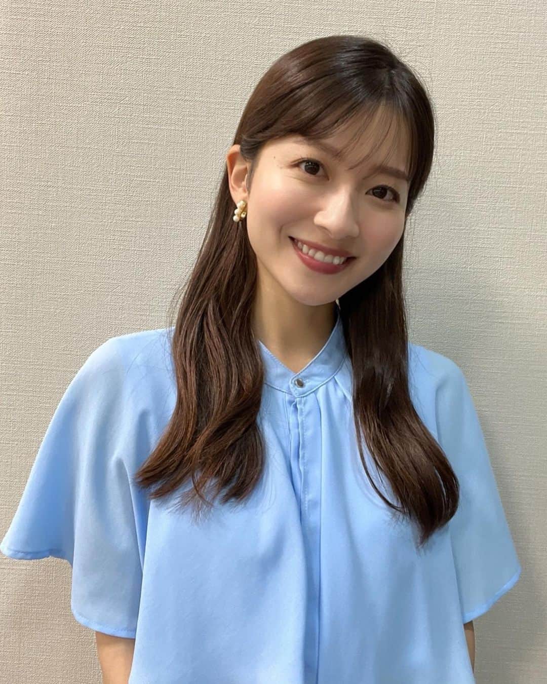 山本里菜さんのインスタグラム写真 - (山本里菜Instagram)「. 💙  衣装...&.NOSTALGIA アクセ...ANEMONE  #ブルー　#水色コーデ #イヤリング　#パール」7月22日 16時19分 - rinayamamoto_0622