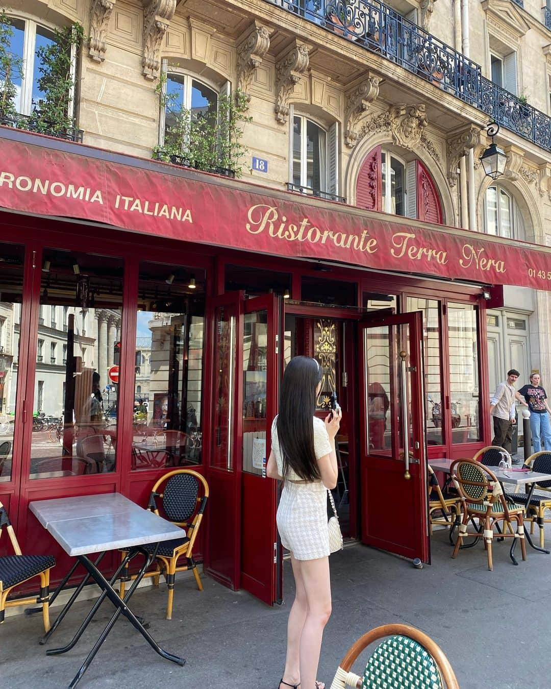 堀未央奈さんのインスタグラム写真 - (堀未央奈Instagram)「🍽  emily in paris ❣️  早く次のシーズンが観たい…！」7月22日 21時31分 - horimiona_official