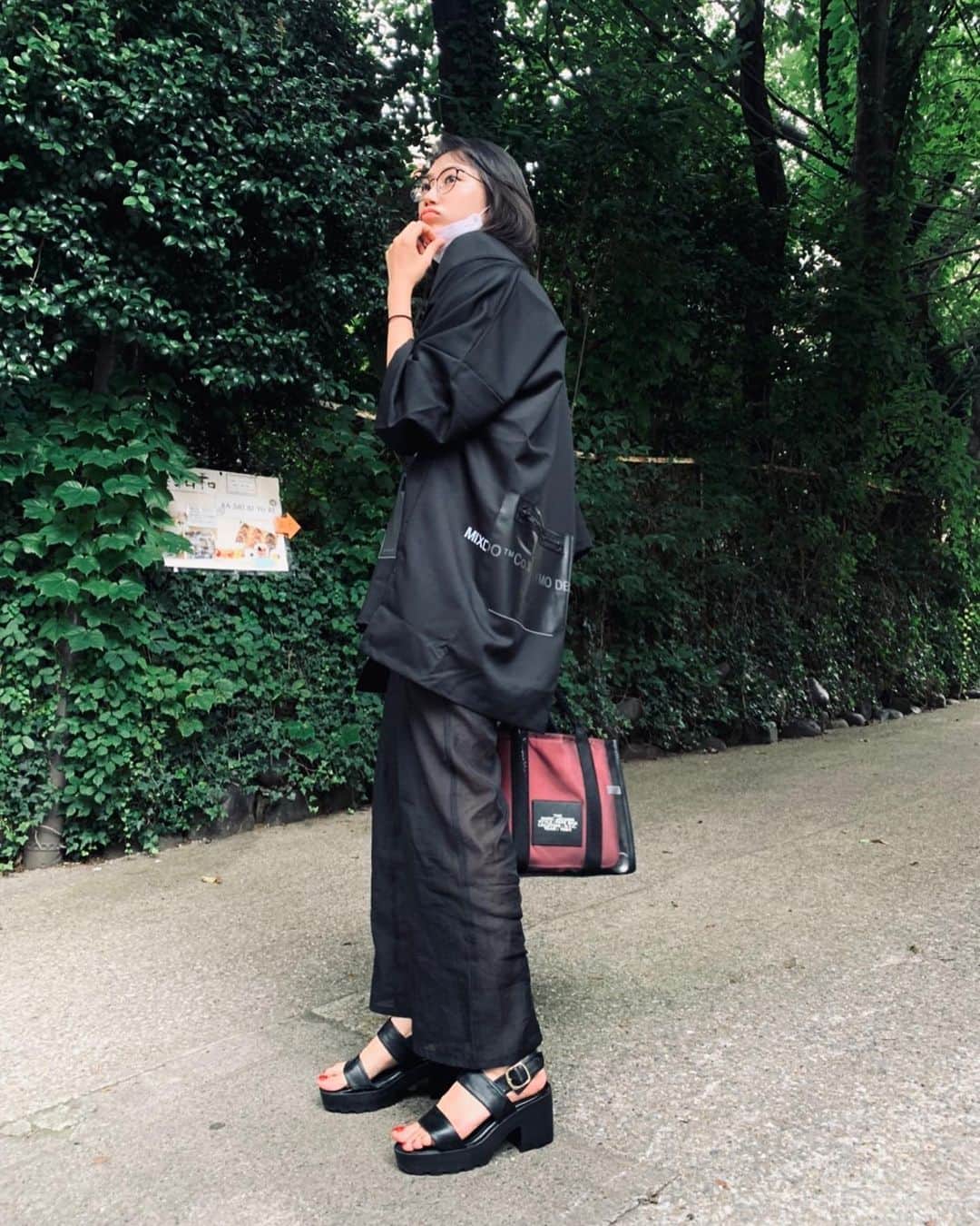相沢菜々子さんのインスタグラム写真 - (相沢菜々子Instagram)「jacket @mixdo_japan_official  Pants @emoda_snap  Bag @marcjacobs」7月23日 15時50分 - nanako_aizawa