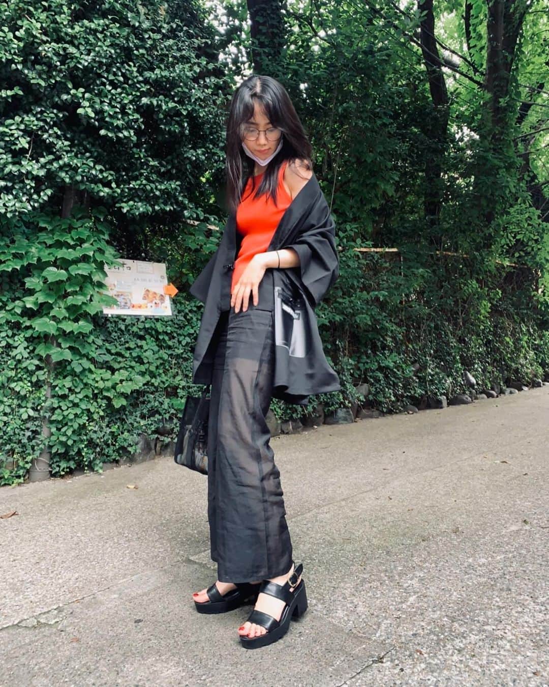 相沢菜々子さんのインスタグラム写真 - (相沢菜々子Instagram)「jacket @mixdo_japan_official  Pants @emoda_snap  Bag @marcjacobs」7月23日 15時50分 - nanako_aizawa