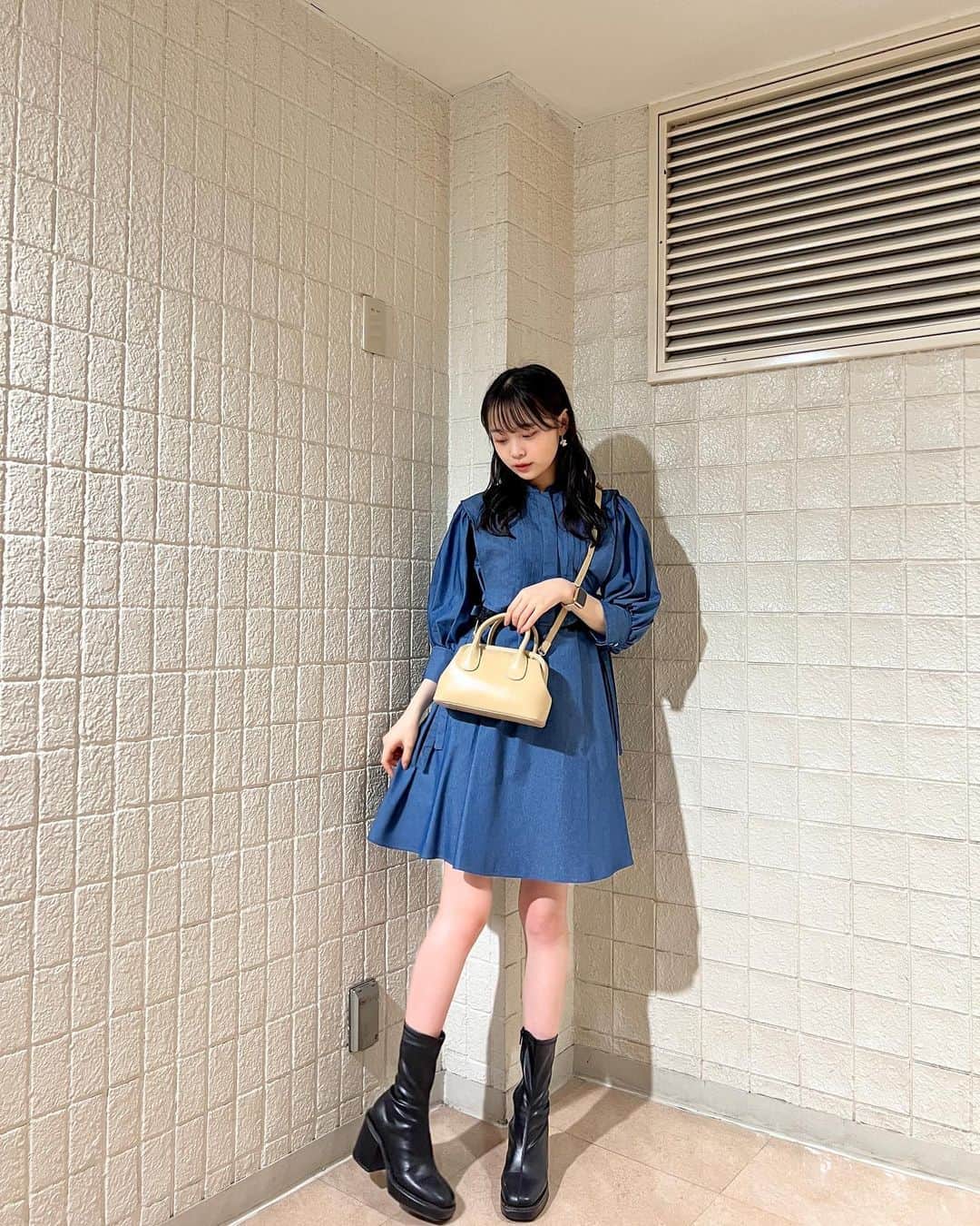 林芽亜里さんのインスタグラム写真 - (林芽亜里Instagram)「🎀 ⁡ リリーブラウンのワンピ👗 この日は雨だったのでブーツをあわせました♡ ⁡ 両わきのリボンも可愛いです！ めありぼん‎‪𓍯 ‬ ⁡ ⁡ #林芽亜里」7月23日 17時40分 - meari__hayashi