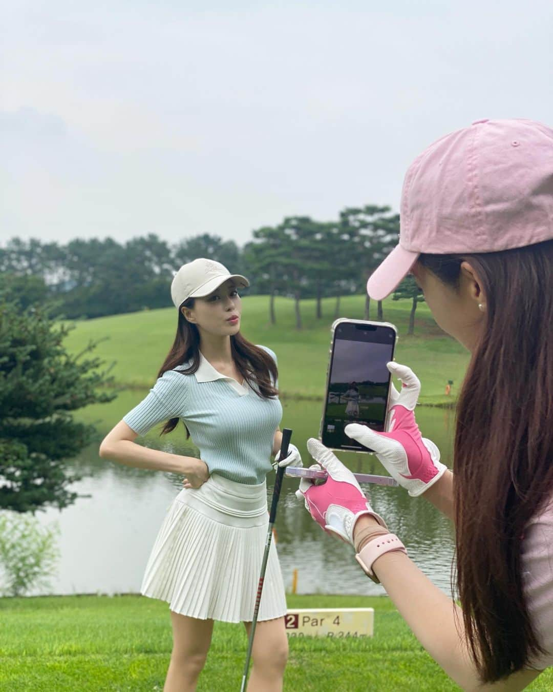 キム・ミニョンさんのインスタグラム写真 - (キム・ミニョンInstagram)「우당탕탕 골프라운딩 ⛳️ 개떡같이쳐도 찰떡같이 쳤다고 해주는 자존감지킴이 모임이었다 ㅋㅋㅋㅋㅋㅋㅋ 저 죄금 늘었쥬? 골프의 재미를 찾아가고있숴요??!!」7月23日 17時55分 - minyoung_aori