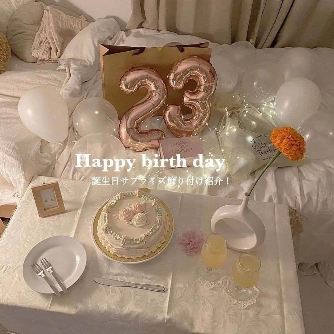 R i R y (リリー)さんのインスタグラム写真 - (R i R y (リリー)Instagram)「『 誕生日サプライズ飾り付け方法をご紹介🎂♡』　　  可愛すぎる誕生日サプライズの飾り付けをご紹介します🐰❣️ #amazon か sheinで購入できます📦🤍 ２枚目に詳しい商品情報があります✨  Photo by @riho______nio ✴︎---------------✴︎---------------✴︎ ▶▶I掲載する写真を募集中📸 カワイイ写真が撮れたら、@velle.jp をタグ付けするか、ハッシュタグ #velle_jp をつけて投稿してみてね♪ velle編集部と一緒にカワイイで溢れるvelleを創っていこう😚🤍  ✴︎---------------✴︎---------------✴︎ #飾り付け #誕生日 #お誕生日おめでとう #アマゾン #ケーキ #誕生日ケーキ #インスタ映えスイーツ #おしゃれ #お洒落さんと繋がりたい #おしゃれさんと繋がりたい #オルチャン #韓国ファッション #韓国好きな人と繋がりたい #バースデーケーキ #誕生日バルーン装飾 #誕生日バルーン #誕生日サプライズ #サプライズバースデー #飾り付け #誕生日 #お誕生日おめでとう #shein #shein購入品 #推し活 #デビュー日 #パーティグッズ #パーティーデコレーション」7月23日 18時00分 - velle.jp