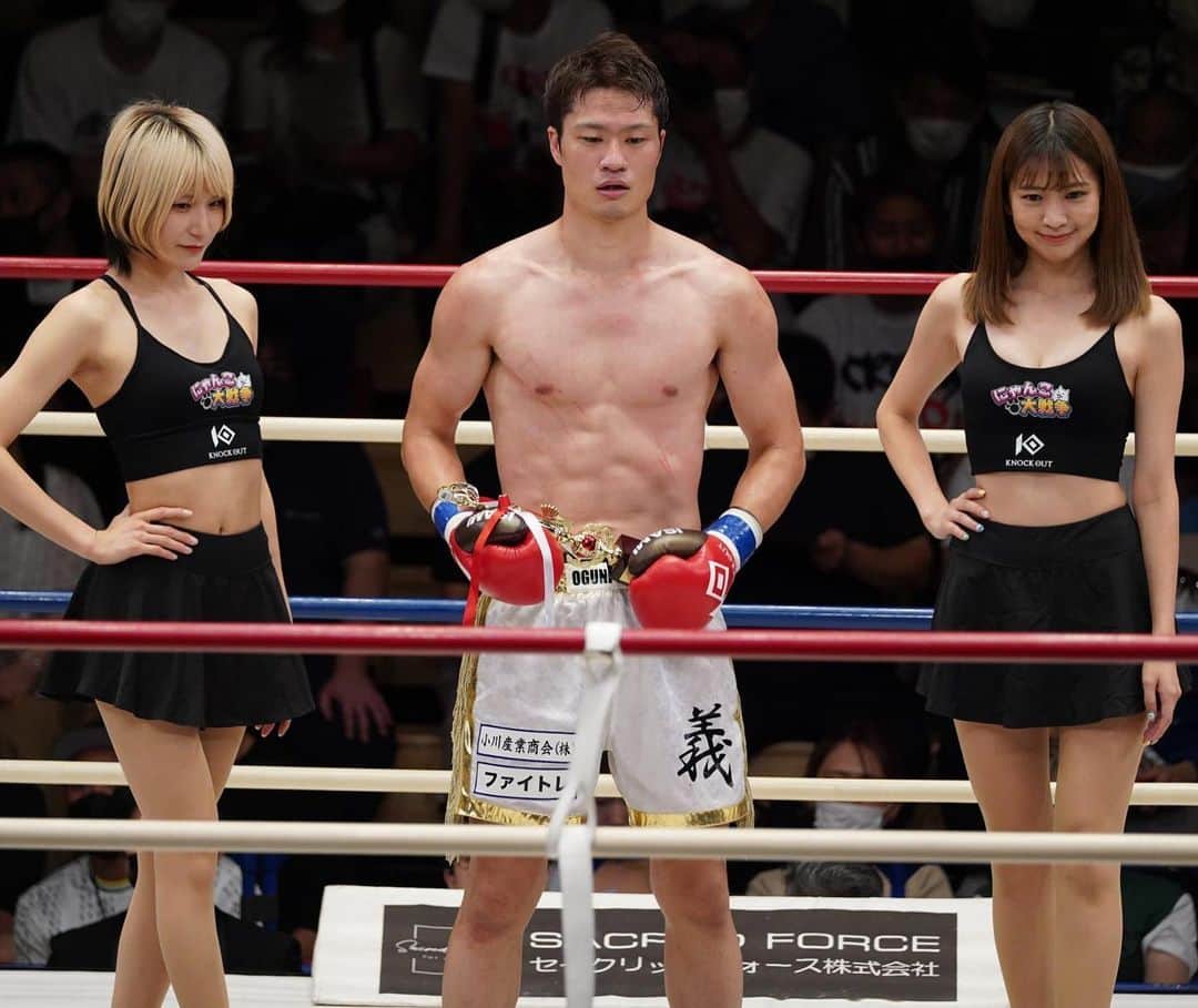 来栖うさこさんのインスタグラム写真 - (来栖うさこInstagram)「本日は、  KNOCK OUTラウンドガール ありがとうございました‼️✨  うさこ的に印象深かった試合は…💭  梅野源治選手 vs 大谷翔司選手 👉梅野選手の圧倒的強さに会場も 　どよめいていたのが印象的。 　大谷選手も凄い選手だから…💪🔥 　是非リベンジして欲しい気持ち…!!  渡部太基選手 vs 良太郎選手 👉良太郎選手の猛攻撃が印象的 　最後まで攻め続けたところが…💪🔥  中島弘貴選手 vs 漁鬼選手 👉試合は中島選手が勝利したけれど 　印象的だったのは漁鬼選手…‼️ 　最後の最後まで接戦の試合で 　本当に良い闘いだった…  壱選手 vs 海老原竜二選手 👉壱選手の試合は毎回印象的で 　面白い試合ばかりなので 　今回も密かに期待していました…! 　積極的に攻めていく闘い方、 　今回も凄く楽しい試合でした🌈  💪🔥🔥🔥🔥🔥  ・‥…━━ﾟ+.━★・‥…━━.+ﾟ #愛媛県産グラドル #グラビア #ショートカット女子 #model #cosplayer #japan #KO2022_04 #ラウンドガール #knockout #後楽園ホール #七海 #相田美優」7月24日 1時01分 - kurusu_usako