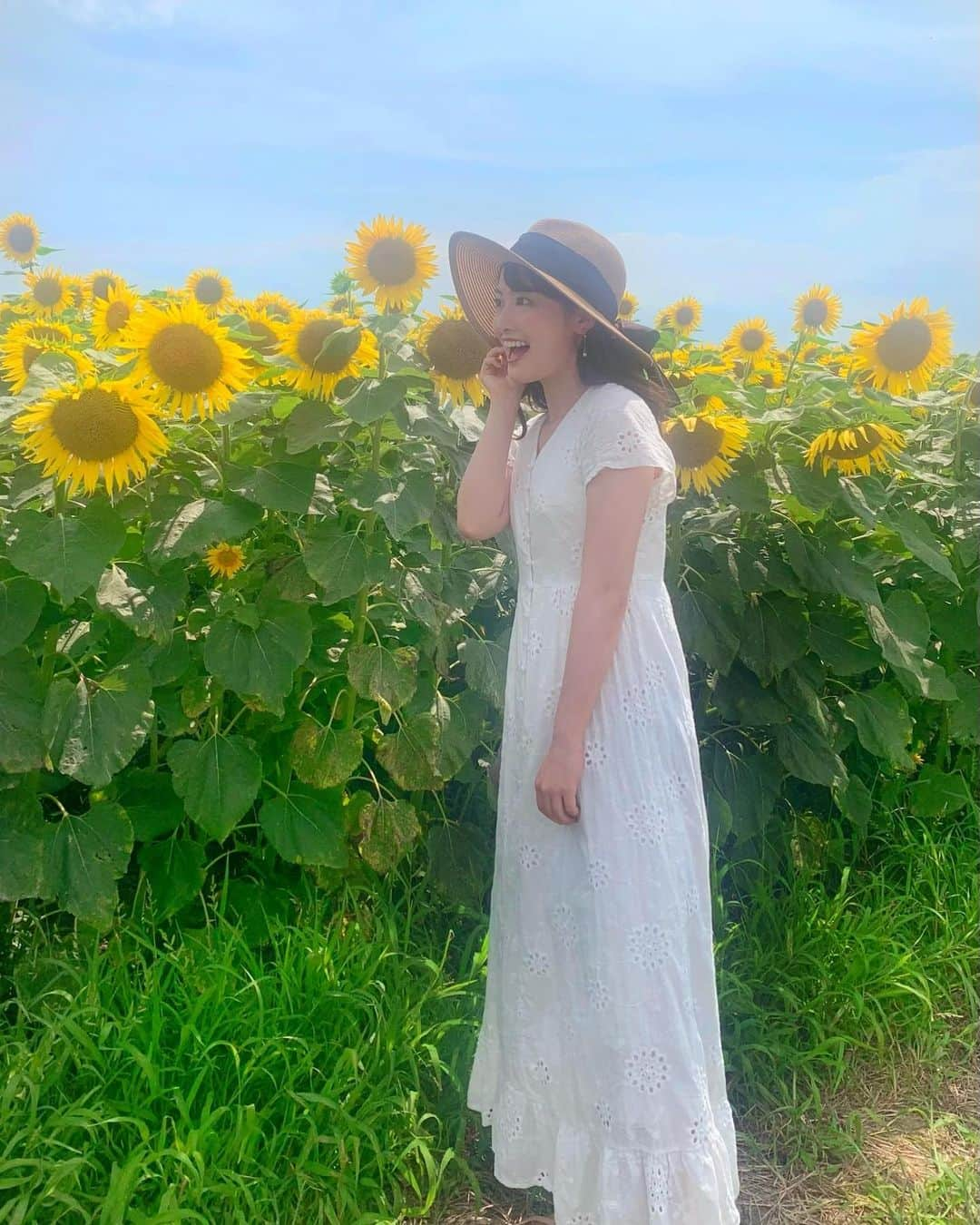 遠野愛さんのインスタグラム写真 - (遠野愛Instagram)「2022.07.23 夏を感じた🌻  #夏 #ひまわり#ひまわり畑  #花 #summer #flowers #sunflower #福岡 #柳川」7月24日 13時10分 - ai.tono_fbs