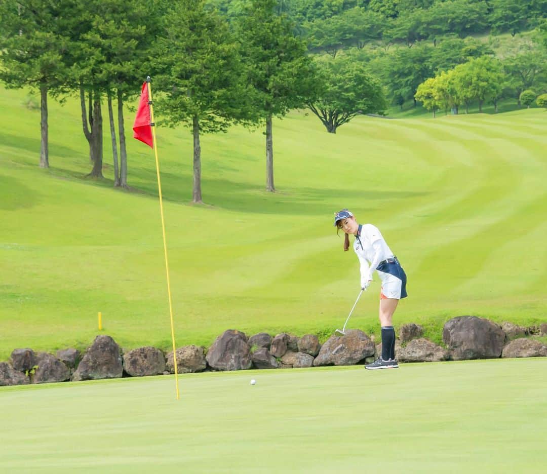 高橋としみさんのインスタグラム写真 - (高橋としみInstagram)「今日は日曜日✨✨  ゴルフ女子ヒロインバトル放送日⛳️ BS12今日夕方6：30～見てね😊⛳️  みんなでゴルフウェアで グラビアポーズしたよ😊 果たして戦いの結果はいかに？？  ウェア @pumagolf_japan  #ゴルフ#ゴルフ女子#ゴルフウェア#ゴルフコーデ#ゴルフ女子ヒロインバトル」7月24日 18時04分 - toshimi_1002