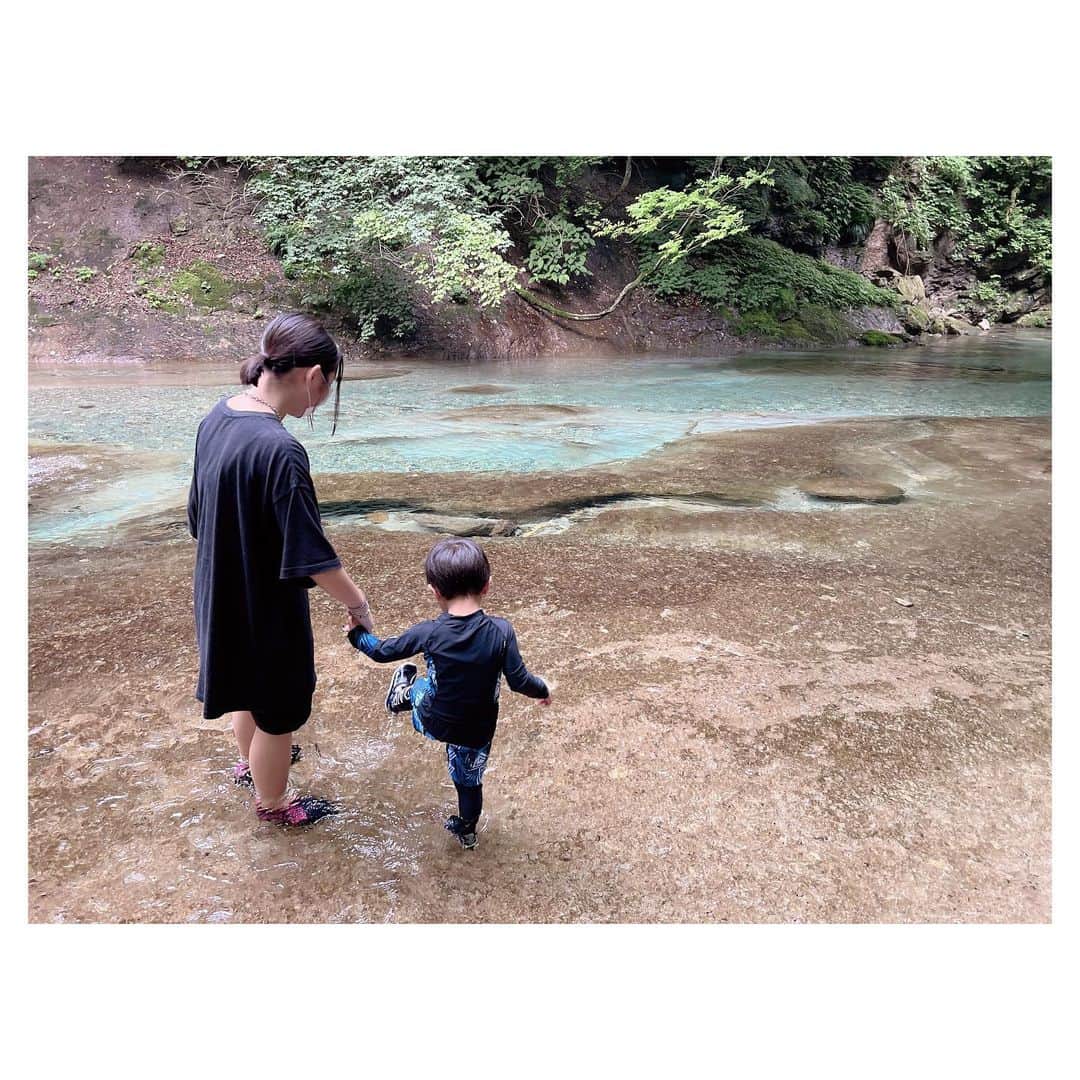 辻希美さんのインスタグラム写真 - (辻希美Instagram)「今日は綺麗過ぎる川へ…😆💕 最高だった✨✨」7月24日 19時09分 - tsujinozomi_official