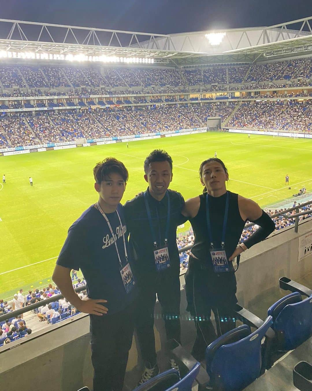 吉村真晴さんのインスタグラム写真 - (吉村真晴Instagram)「PSG のスポンサーをされているカタール航空さんにご招待して頂いて、観戦してきました！ 大迫力のサッカーを素敵な席で観ることができて素晴らしい刺激を頂きました😊  スーパースターがボールを持った瞬間の胸の高鳴りが忘れられない。 ありがとう！  カタール航空様、ありがとうございました😊🙏  @qatarairways  @psg  @gambaosaka_official  #qatarairways  #カタール航空 #psg  #ガンバ大阪 #最終戦 #サッカー」7月25日 21時11分 - 0803_maharu