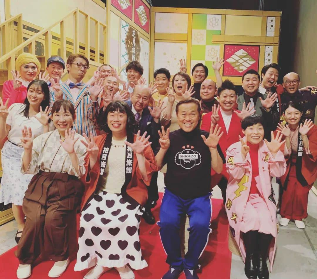 五十嵐サキさんのインスタグラム写真 - (五十嵐サキInstagram)「初日  #なんばグランド花月 #夜公演 #辻本新喜劇 開幕 #初日 無事終演 #沢山のお客様  にご来場頂きまして #皆様 の笑い声と拍手にパワーを頂きました #ソーシャルディスタンス の厳しい中 #ご来場下さった皆様本当に有り難うございました  #公演 は7月31日まで #土日 はチケット完売 #平日 も残り少なくなってきてるそうです #酒井藍 ちゃん座長週の祇園花月も千秋楽でした #新喜劇 メンバーと 沢山のお客様に心救われている日々 #感謝 #五十嵐サキ」7月26日 0時09分 - saki_igarashi