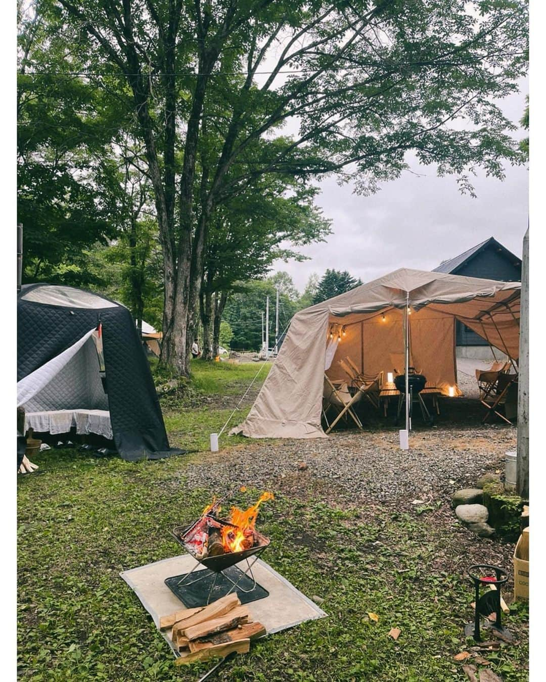 佐々木希さんのインスタグラム写真 - (佐々木希Instagram)「友達家族と北海道の旅🌲 まずはキャンプ🏕 空気が綺麗でとても気持ちよかったなぁ✨ みんなでご飯作って食べて、花火もして、やはりキャンプは楽しい！ キャンプ場にある鹿の骨さんの迫力が凄かった🥺大きい！  #北海道 #層雲峡オートキャンプ場」7月26日 10時40分 - nozomisasaki_official