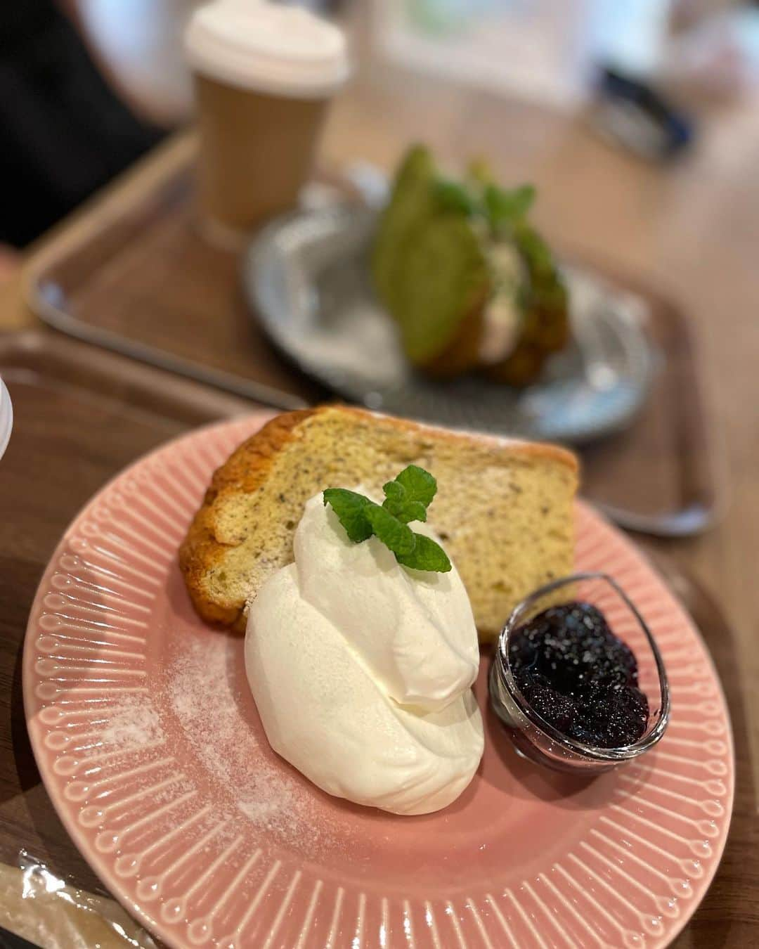 あゆみさんのインスタグラム写真 - (あゆみInstagram)「🍽 . BBQの大田原産の赤身牛柔らかくておいしすぎた🐮私旅先では絶対その土地のもの食べたいから野菜すらもそこで採れたものだし朝収穫した野菜をそのままホットサンドに挟んで食べたの最高🫶 何かとカフェで飲み食いして帰る前のランチビュッフェも食材拘ってて新鮮で、胃下垂発揮しました〜🫡💓 . . #BBQ #58ロハスクラブ #栃木旅行 #栃木観光 #グランピング #那須グランピング #那須カフェ #那須観光」7月26日 11時28分 - ayumiiii26