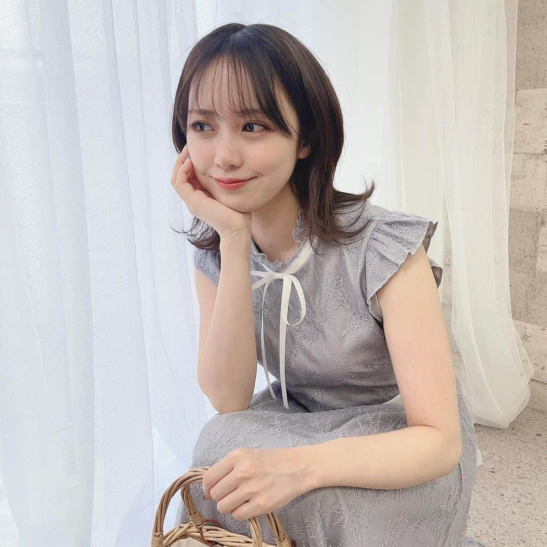 奥仲麻琴さんのインスタグラム写真 - (奥仲麻琴Instagram)「. 髪の毛がもう恋しくなるこの頃🌷 可愛いお洋服着させてもらうと嬉しいな🦭 @anmille.official」7月26日 18時53分 - okunaka_makoto