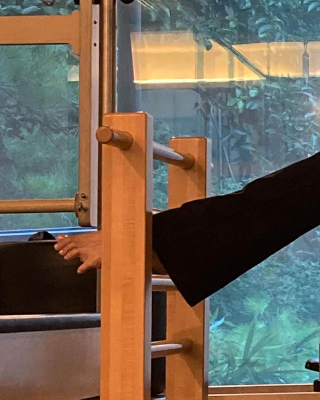 アイリーン・キムさんのインスタグラム写真 - (アイリーン・キムInstagram)「Life is all about balance😌 (Meanwhile my toes hanging on for dear life…😂)」7月26日 19時32分 - ireneisgood