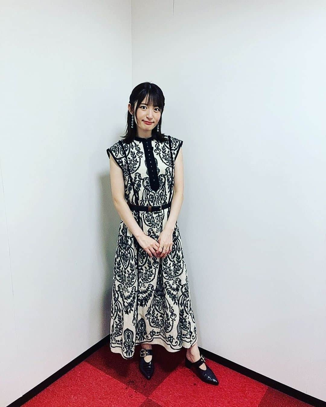 小松未可子さんのインスタグラム写真 - (小松未可子Instagram)「#たかはし小松と夜あそび ご視聴ありがとうございました！  昨日は７月ラストの日だというのに出演時間…！！！(´;゜;ё;゜;)  お仕事の都合とはいえ、全然間に合わずにすみませんでした…！！  智秋さんにたくさん助けてもらいながらも、楽しい夜あそびの時間でした😍  破壊とはまた違う麗しの時間… 良いものですね(˶‾᷄ ⁻̫ ‾᷅˵) 松阪牛とはまぐりしぐれ煮美味しかったなァ…  またご参パイしたいナァ…  ダミヘは…まあいいかなァ笑  またゆっくりお話出来る機会がありますように…！  ７月本当にありがとうございましたー！＼＼\\٩( 'ω' )و //／／  またいつか夜あそびしよーぜー！！  智秋さんから頂いたお写真を添えて❤️」7月27日 13時43分 - mikako_komatsu