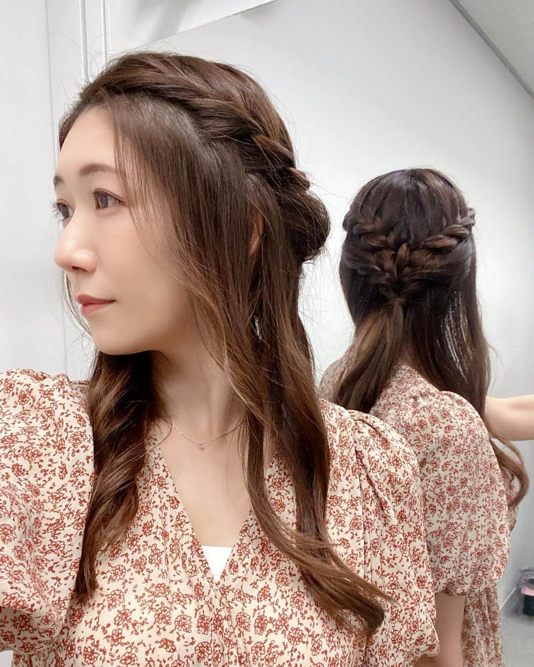 穂川果音さんのインスタグラム写真 - (穂川果音Instagram)「hairstyle  ちょーゆる巻きなハーフアップです😊  #アベプラ　#abema #気象予報士　#気象キャスター　#穂川果音 #前髪アレンジ　#ハーフアップ　#ハーフアップアレンジ　#hairstyle #hairarrange #ゆる巻き」7月27日 16時48分 - hokawakanonn