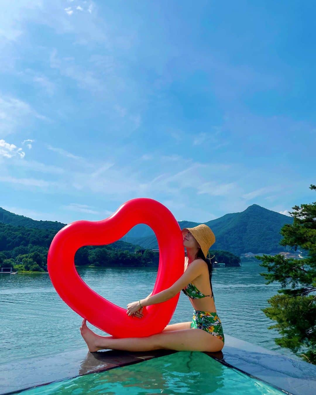 知英さんのインスタグラム写真 - (知英Instagram)「LOVE LOVE SUMMER 💙💚💙💚」7月27日 19時58分 - kkangjji_