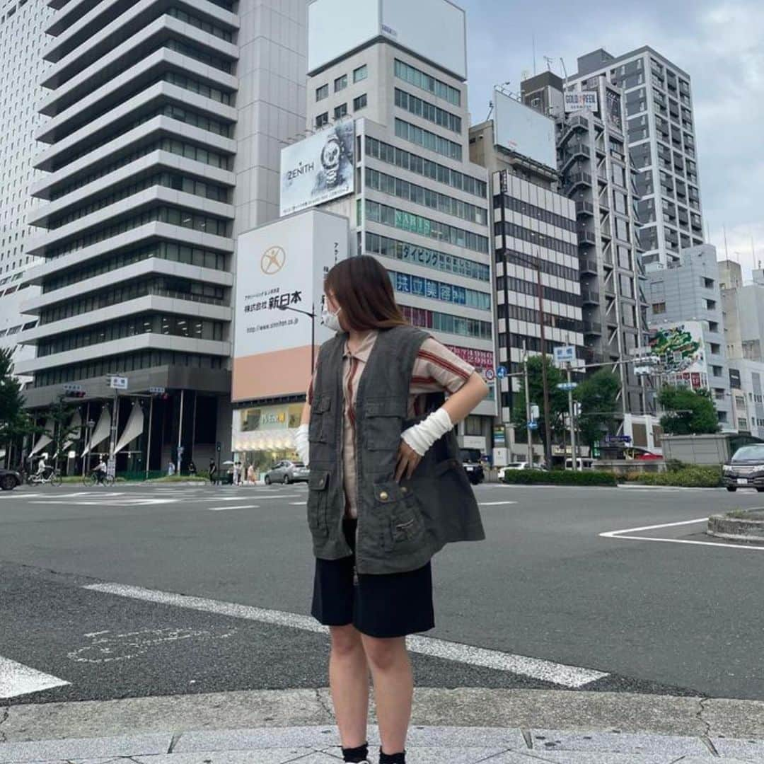 古着女子さんのインスタグラム写真 - (古着女子Instagram)「＼ 夏のハーフパンツコーデ集 🚛 ／  夏におすすめの ハーフパンツコーデを紹介してみました🌿  -` ̗ 是非参考にしてね 🐻 ˎˊ˗  📸 ： thankyou ▼  @02y____11  @hanzoo830  @eritam_58   ──────────  🏡古着女子がプロデュースするブランドを紹介🏡  ・9090 ナインティナインティ @9090s_ 👖👟 ・spoon スプーン @spoon__store 🥄✨ ・nemne ねんね @nemne_store 🌿🥛  ──────────  ▫️プロフィールのリンクに 各ブランド サイトが 貼ってありますのでチェックしてください 🔍  ▫️古着を素敵に着こなしてる女性の方を Repostでご紹介させていただきます 🫐   ▫️写真は全て #フルジョ #古着女子 @furuzyo タグ付け投稿 or ご本人様に【掲載許諾】をとっております 🏷‪‪‪‪‬⸒⸒  ぜひ 素敵なコーデを 教えてください 🎧  #古着女子 #古着コーデ #ゆるコーデ #プチプラコーデ #服好きな人と繋がりたい #お洒落さんと繋がりたい #カジュアルコーデ #メンズライクコーデ  #メンズライク女子  #ストリートファッション #ストリート系女子  #スト女 #着画 #ラテカラーコーデ #置き画コーデ #ガーリーコーデ #今日のコーデ #ファッションコーデ #メンズライク #モテコーデ #シンプルコーデ  #古着すきな人と繋がりたい  #春コーデ  #夏服」7月27日 23時10分 - furuzyo