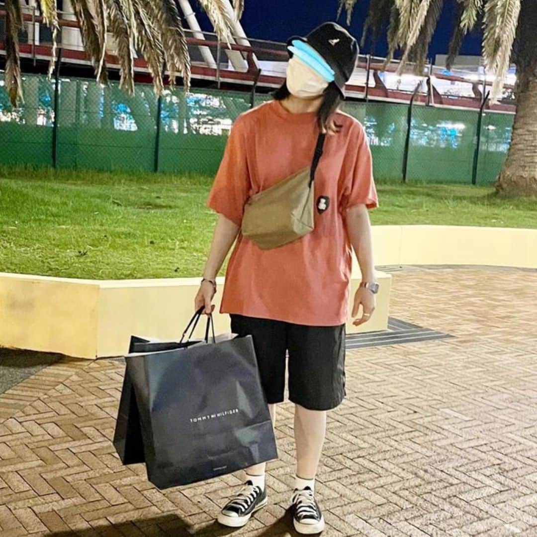古着女子さんのインスタグラム写真 - (古着女子Instagram)「＼ 夏のハーフパンツコーデ集 🚛 ／  夏におすすめの ハーフパンツコーデを紹介してみました🌿  -` ̗ 是非参考にしてね 🐻 ˎˊ˗  📸 ： thankyou ▼  @02y____11  @hanzoo830  @eritam_58   ──────────  🏡古着女子がプロデュースするブランドを紹介🏡  ・9090 ナインティナインティ @9090s_ 👖👟 ・spoon スプーン @spoon__store 🥄✨ ・nemne ねんね @nemne_store 🌿🥛  ──────────  ▫️プロフィールのリンクに 各ブランド サイトが 貼ってありますのでチェックしてください 🔍  ▫️古着を素敵に着こなしてる女性の方を Repostでご紹介させていただきます 🫐   ▫️写真は全て #フルジョ #古着女子 @furuzyo タグ付け投稿 or ご本人様に【掲載許諾】をとっております 🏷‪‪‪‪‬⸒⸒  ぜひ 素敵なコーデを 教えてください 🎧  #古着女子 #古着コーデ #ゆるコーデ #プチプラコーデ #服好きな人と繋がりたい #お洒落さんと繋がりたい #カジュアルコーデ #メンズライクコーデ  #メンズライク女子  #ストリートファッション #ストリート系女子  #スト女 #着画 #ラテカラーコーデ #置き画コーデ #ガーリーコーデ #今日のコーデ #ファッションコーデ #メンズライク #モテコーデ #シンプルコーデ  #古着すきな人と繋がりたい  #春コーデ  #夏服」7月27日 23時10分 - furuzyo