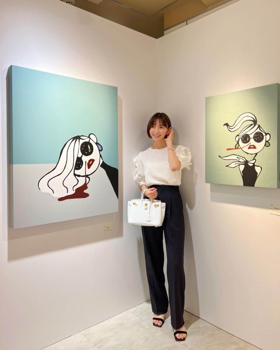 篠田麻里子さんのインスタグラム写真 - (篠田麻里子Instagram)「@daichi_1127  だいちゃんの初の個展✨ 伊勢丹で開催中 クリスタルの作品がどれもツボで🥺✨楽しかった〜✨ 最高に濃いメンバーで✨  だいちゃんの素敵過ぎるセンス🥰  #art」7月27日 23時58分 - shinodamariko3