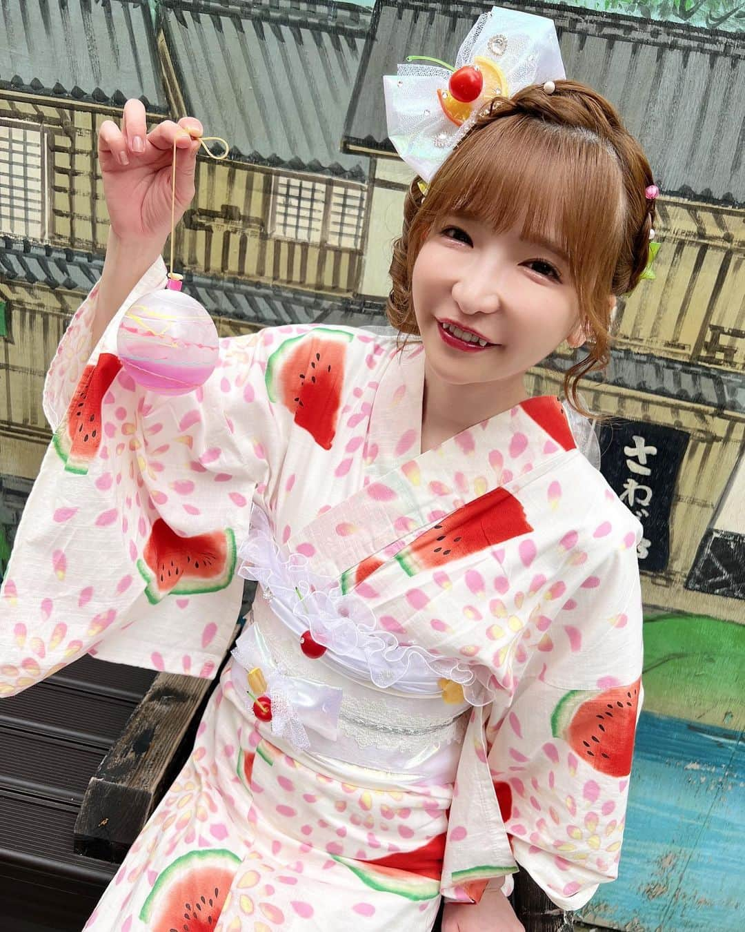 もえのあずきさんのインスタグラム写真 - (もえのあずきInstagram)「スイカの日🍉  #スイカの日#桃パフェ #桃かき氷 #フルーツ部#かき氷#ビール女子#おしゅし#浴衣ヘアアレンジ #浴衣ヘア ☆ #浴衣コーデ #大食い#たこ焼き」7月28日 0時20分 - moeazukitty