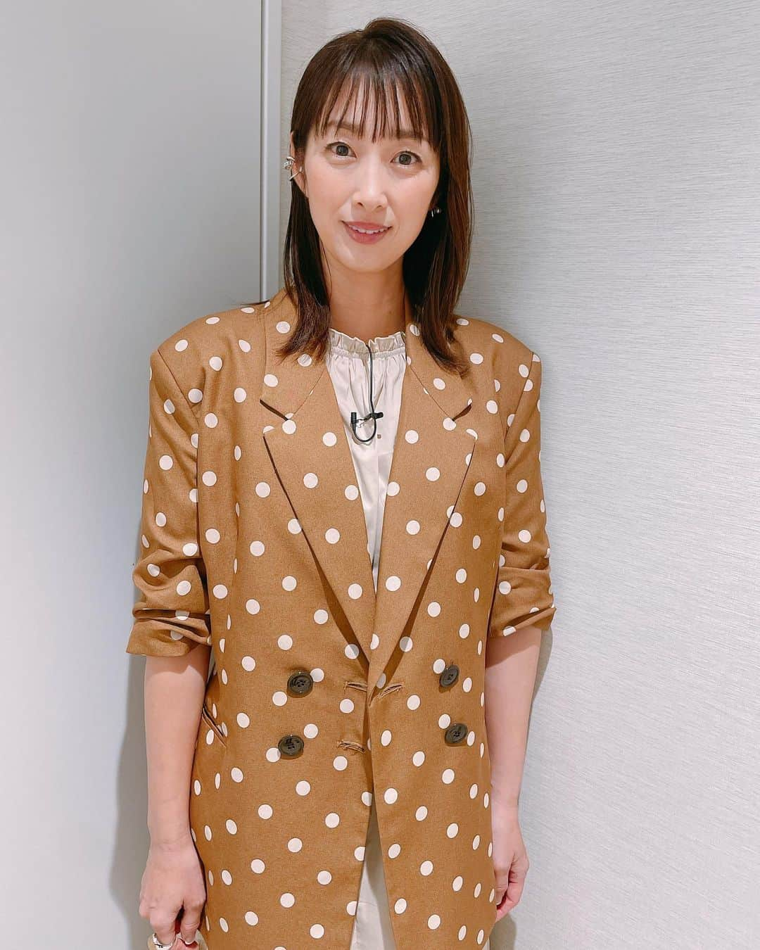 坂下千里子さんのインスタグラム写真 - (坂下千里子Instagram)「. . 今日も暑いですねー🥵しっかり水分補給お願いします。 . 今日OAです！  19:58〜 TX「有吉の世界同時中継～今、そっちってどうなってますか？～」 .  .  ジャケット @u_by_spickandspan  ワンピース @stola.jp  ジュエリー @e.m.portrait @mariha_official  . . #今日は #news おかえり #も #あります #よろしくお願いします」7月28日 12時24分 - chiriko_sakashita_official