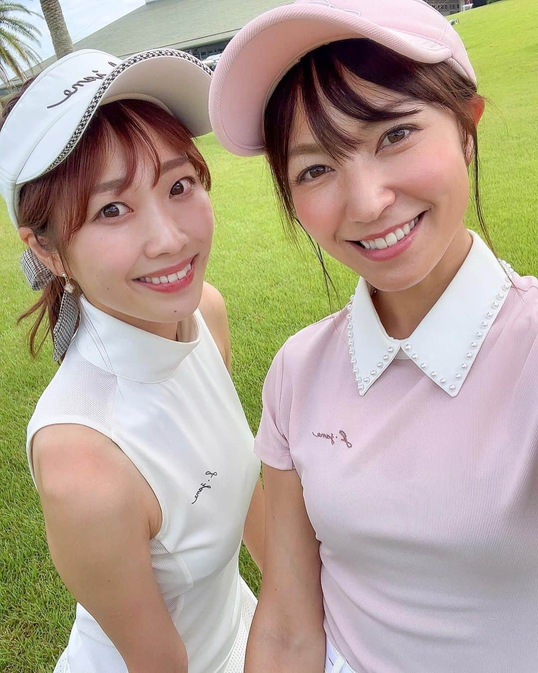 高沢奈苗さんのインスタグラム写真 - (高沢奈苗Instagram)「. 先週行われた @jcg_golftour_official 女子大会🏌️‍♀️  アンバサダーとして表彰式のお手伝いをさせて頂きました🏆  @golf___sayachan と❣️  .  フレッシュな選手達の最終組でスポンサー様と一緒にコースを回らせて頂きました🏌️‍♀️ このコースバンカー多くてやりがいのあるコースで楽しかった⛳️✨  .  @jcg_golftour_official は主に関東と大阪で開催されています💡  プロを目指す方に向けた1dayトーナメント！ 詳しくはサイトを見てください😊  .  写真… お天気が良過ぎて無理やり目を開けてます👀笑  .  .  #日本チャレンジゴルフツアー #1dayトーナメント #ゴルフ女子 #ゴルフ男子 #ゴルフツアー」7月28日 17時29分 - nanaetakasawa