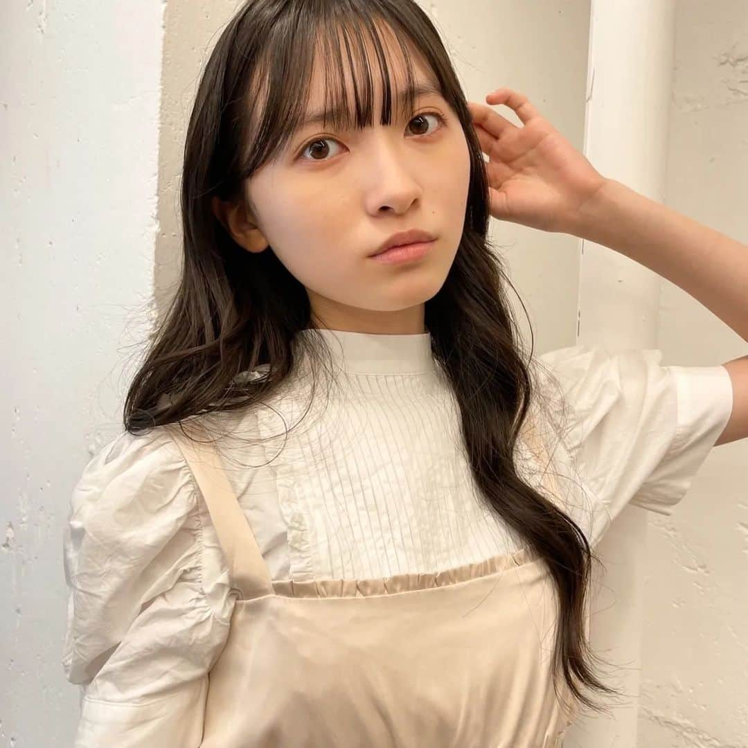 桧山ありすさんのインスタグラム写真 - (桧山ありすInstagram)「最近のお気に入りの写真たち😶 ︎︎  ︎︎  この間フォロワーさんが4000人になりました!! たくさんの方々に見てもらえること、そして皆さんから頂く暖かい応援とても嬉しいです🥹 いつも本当にありがとうございます🫶🏻 ︎︎  ︎︎ tiktokもアップしたので良かったら見てね！ ︎︎  #桧山ありす #alice #jc3 #07 #ありがとう」7月28日 18時44分 - alice.hiyama