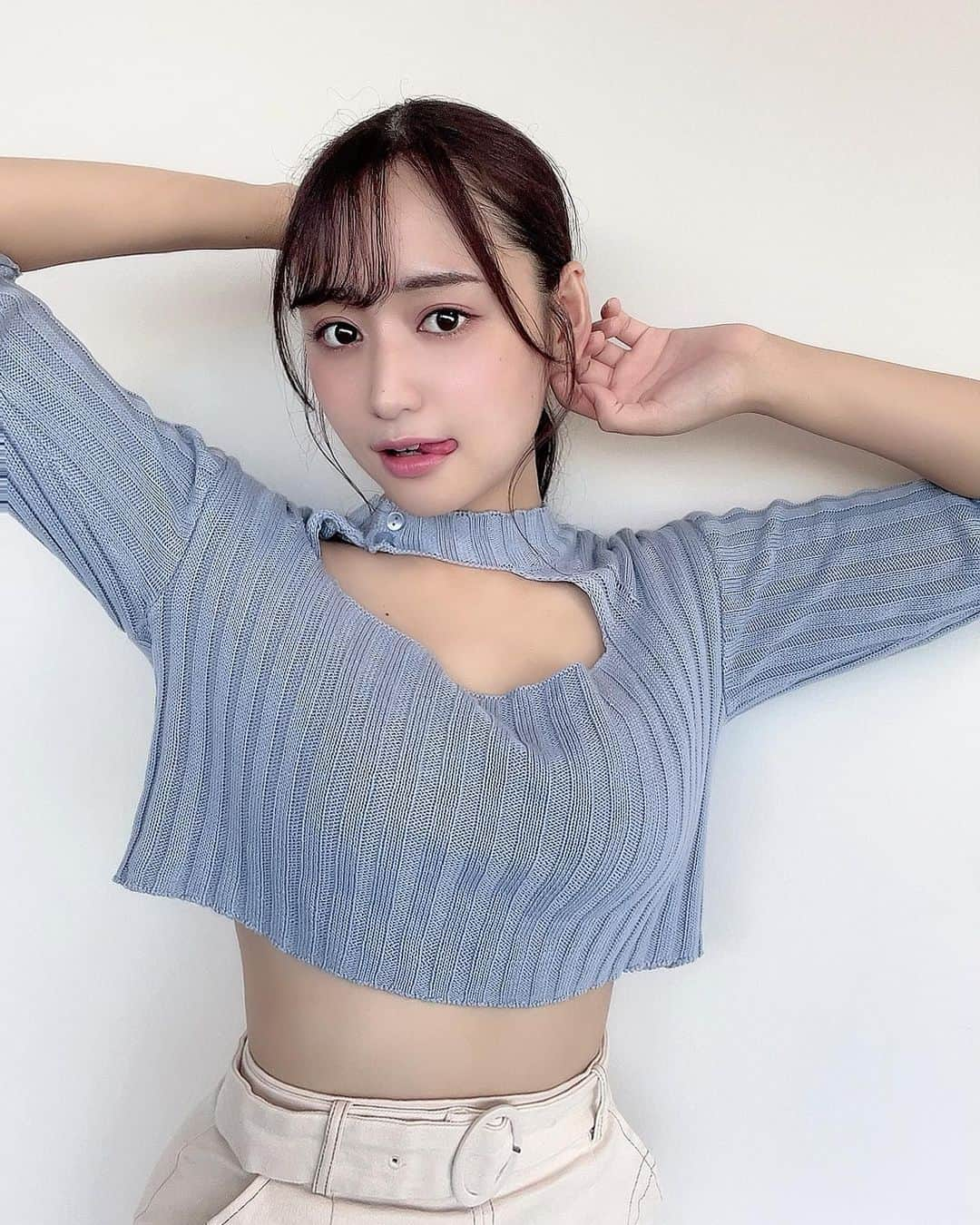 池田メルダさんのインスタグラム写真 - (池田メルダInstagram)「ちらっ💎  .  .  .  #アイドル #idol#japaneseidol#Indonesia#half #gravure#インスタグラビア#グラビア#照片#可愛的#彼女感#偶像#セルフィー#セルフィー女子#自撮り#自撮り女子#japanesegirl #fashion #selfie #model #gravure #sexy #beauty #portrait #自拍 #时装 #模特 #粉我 #셀카 #좋아요 #팔로우」7月28日 21時42分 - meruda__ikeda