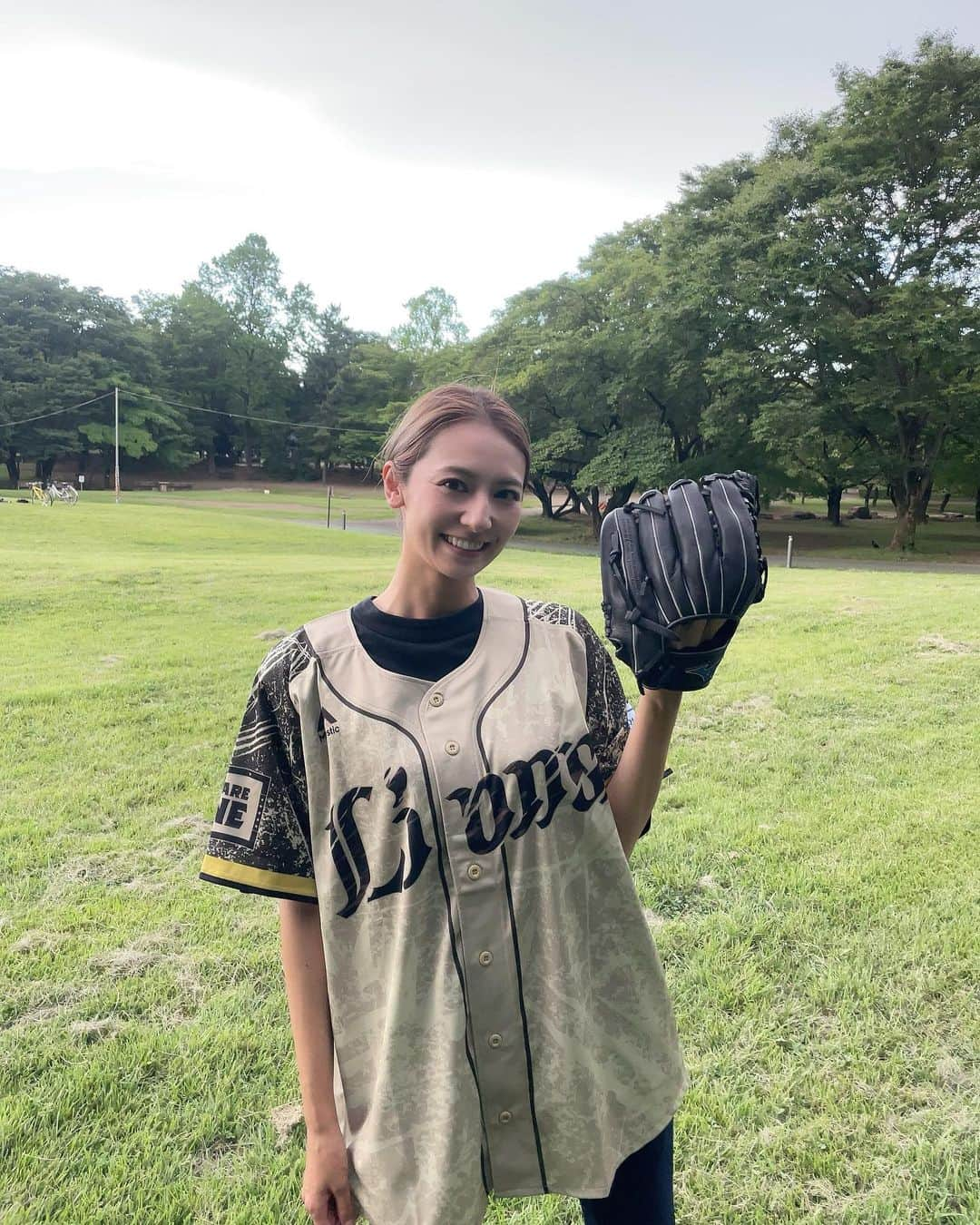 近藤みやびさんのインスタグラム写真 - (近藤みやびInstagram)「コソ練⚾️  最初は投げ方がだめだめで肩がすぐ痛くなって続かなかったんだけど 最近はちょっと上達して🤏 肩が痛くなるような投げ方はしなくなった😅  まっすぐ飛ぶ率も高くなった😌  ⚠️とても球技苦手  がむばる。  #野球 #投球練習 #始球式 #でたい #ベルーナドーム #所沢 #西武ライオンズ #近藤みやび #レースクィーン #レースクィーンオブザイヤー」7月29日 13時51分 - miyabiiiii_kondooooo