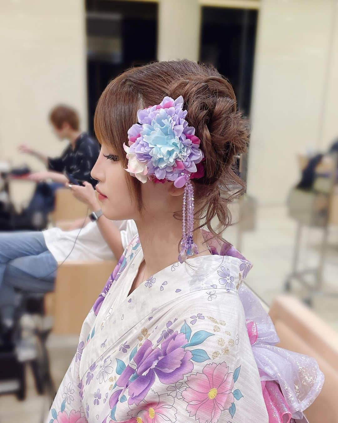 桜咲乃愛さんのインスタグラム写真 - (桜咲乃愛Instagram)「珍しくピンの写真全然撮ってない日😭💓 忙しくさせてもらって感謝🥺💕✨🍾 急に来てくれた人多くて嬉しかったよ🥰ありがと♥️  ヘアメはヴィオナドールのまりえさんにやってもらった🥰💓 今回もかわいいっ💕💕💕✨  いつもありがとうー♡🥰  #浴衣#イベント#浴衣ヘア #浴衣ヘアアレンジ #浴衣女子 #お団子#お団子ツイン#歌舞伎町ヘアメ#歌舞伎町#歌舞伎町キャバ嬢#桜咲乃愛ヘアメ#COLORSワンデー」7月29日 13時55分 - noasama1101