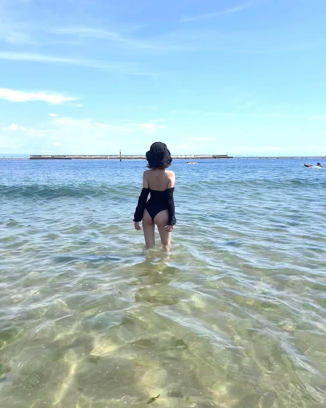照井和希さんのインスタグラム写真 - (照井和希Instagram)「1.2.3.4.5….9 🌞🐠？  グラビア2022👙  #須磨 #須磨海水浴場 #須磨海岸 #水着 #summer」7月29日 14時18分 - kazu24ki
