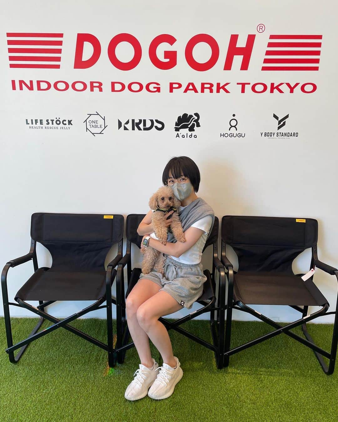 時東ぁみさんのインスタグラム写真 - (時東ぁみInstagram)「今日は愛犬くんday🐶 ・ 期間限定でやっている室内ドッグランへ行ってきました☆ 暑すぎたり、いきなり雨降ったりでお散歩に行けない日もあるから、絶対連れて来てあげたかったのー！！ ・ なかなか疲れない子が今は家で爆睡！ 楽しめてよかった☆ 室内ドッグラン増えてほしいな〜 ・ #時東ぁみ #愛犬 #犬 #dog #トイプードル #toypoodle #シニア犬 #11歳 #疲れ知らず #ドッグラン #室内ドッグラン #dogrun #dogoh #代官山 #daikanyama #期間限定 #楽しかった #長男 #息子 #お兄ちゃん #いぬすたぐらむ #犬バカ部」7月29日 14時42分 - amitokito