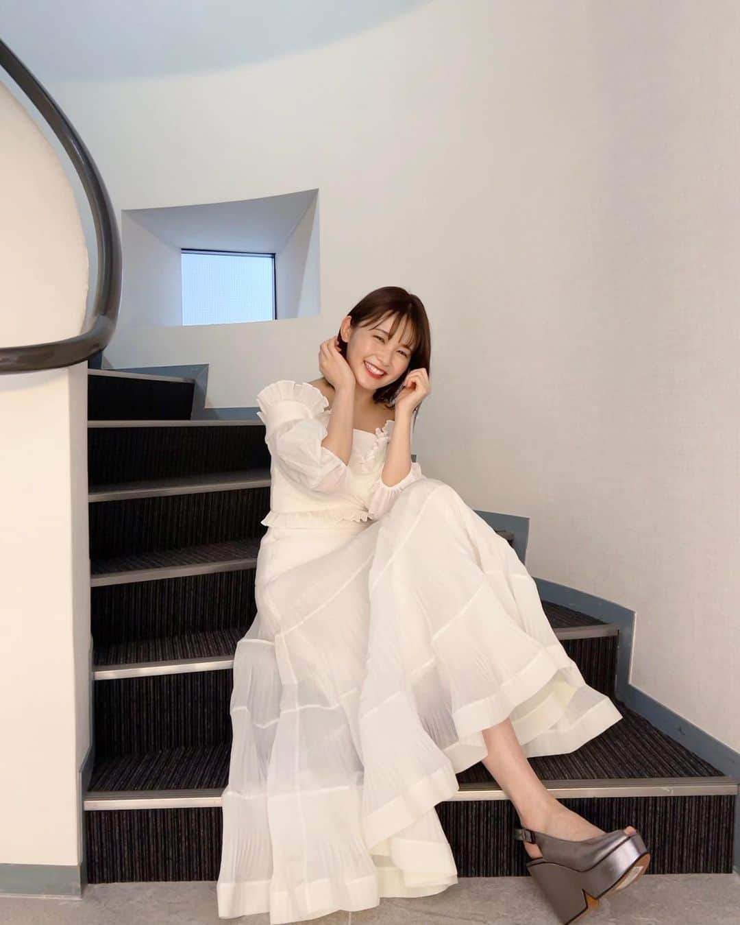 久間田琳加さんのインスタグラム写真 - (久間田琳加Instagram)「こういう洋服ってどうしてわくわくしてしまうんだろう🕊」7月29日 21時31分 - rinka_kumada0223