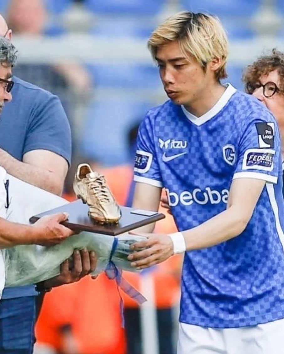 伊東純也さんのインスタグラム写真 - (伊東純也Instagram)「When I arrived to Genk in 2019, I didn't expect that I am going to appreciate this club and kind people too much.  My seasons here have been amazing : Winning league, Cup, Super cup and playing passionate matches.  Before starting a new challenge, I would like to be grateful with all my teammates, with coaching staff, club workers, board members and with best fans in Belgium🇧🇪  C'MON GENKIES!!」7月29日 22時44分 - 1409junya