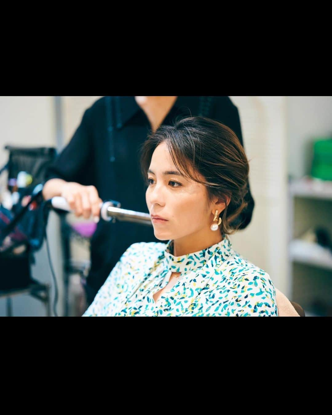 岩渕真奈さんのインスタグラム写真 - (岩渕真奈Instagram)「💄💃📸 ⁡ 帰国した時にお世話になっている 美容院NORAさんに @norahairsalon  メイクアップしていただき撮影してもらいました📸 ⁡ 撮る前は少し抵抗があったんですが とても楽しく撮影する事ができました🤗✨ サッカーを頑張るのはもちろんですが サッカー以外の部分も可愛くかっこよくなりたい と思う素敵な機会を頂けた事に感謝です！💫 ありがとうございました🤍🤍🤍 またやりたいなっ🎶 ⁡ REAL SPORTS の記事にもなっているので ぜひチェックしてみてください👀 ⁡ https://real-sports.jp/page/articles/682870028835488809 ⁡ ⁡ ⁡ #美容院NORA #女子アスリート」7月30日 0時11分 - iwabuchi.m_jp