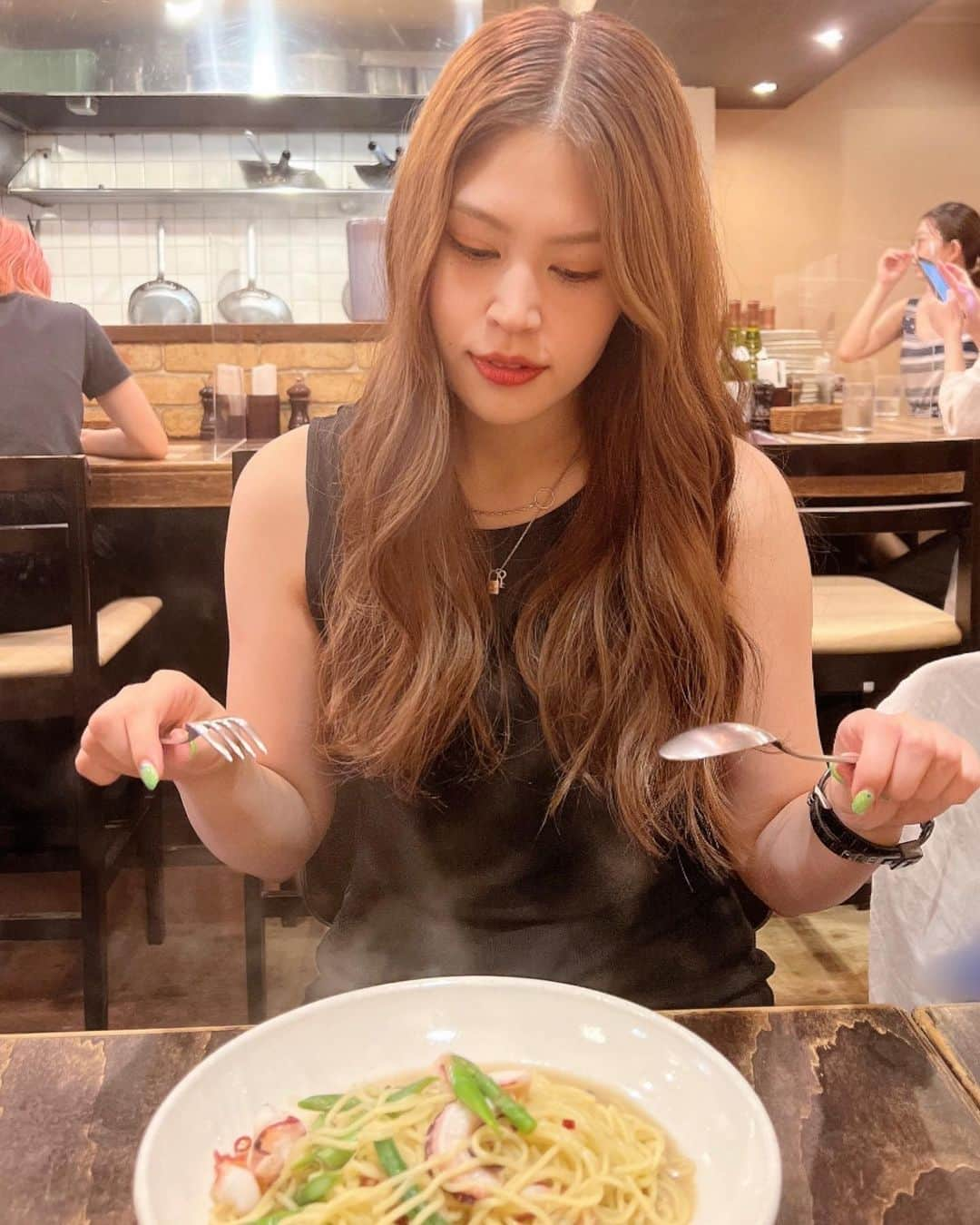 吉岡久美子さんのインスタグラム写真 - (吉岡久美子Instagram)「、 お昼はなにを食べましたかー？ しっかり栄養摂ってね☺️✨🍝 、 、 、 #つぼみ大革命 #つぼみ #吉本 #よしもと #アイドル #idol #大阪 #東京 #神戸 #ライブ #instagood #いいね #フォローミー #青山ランチ #麦小屋 #青山パスタ #青山パスタランチ #パスタ #パスタランチ」7月30日 16時49分 - kuunyaaan