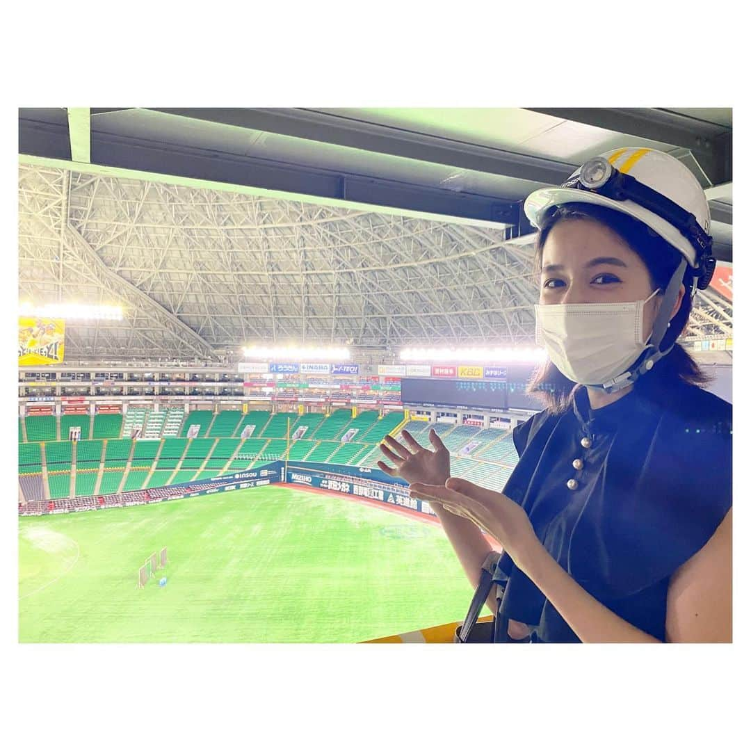 武田伊央さんのインスタグラム写真 - (武田伊央Instagram)「ソフトバンクホークス を 野球チームとしてではなく、 球団運営会社という切り口で取材！！  明日と来週、2週にわたって サンデーウォッチ「カイシャテインメント」で紹介します😆⚾️！  世界一を目指す会社の志とは？ ドームの運営とは？ エンターテイメントとは…？ ドームの屋根に登れる？ ドームにある知られざる広告の秘密！！  などなど、皆さんがきっと知らないホークスを紐解きます😆🌈」7月30日 17時28分 - iotakeda_rkb