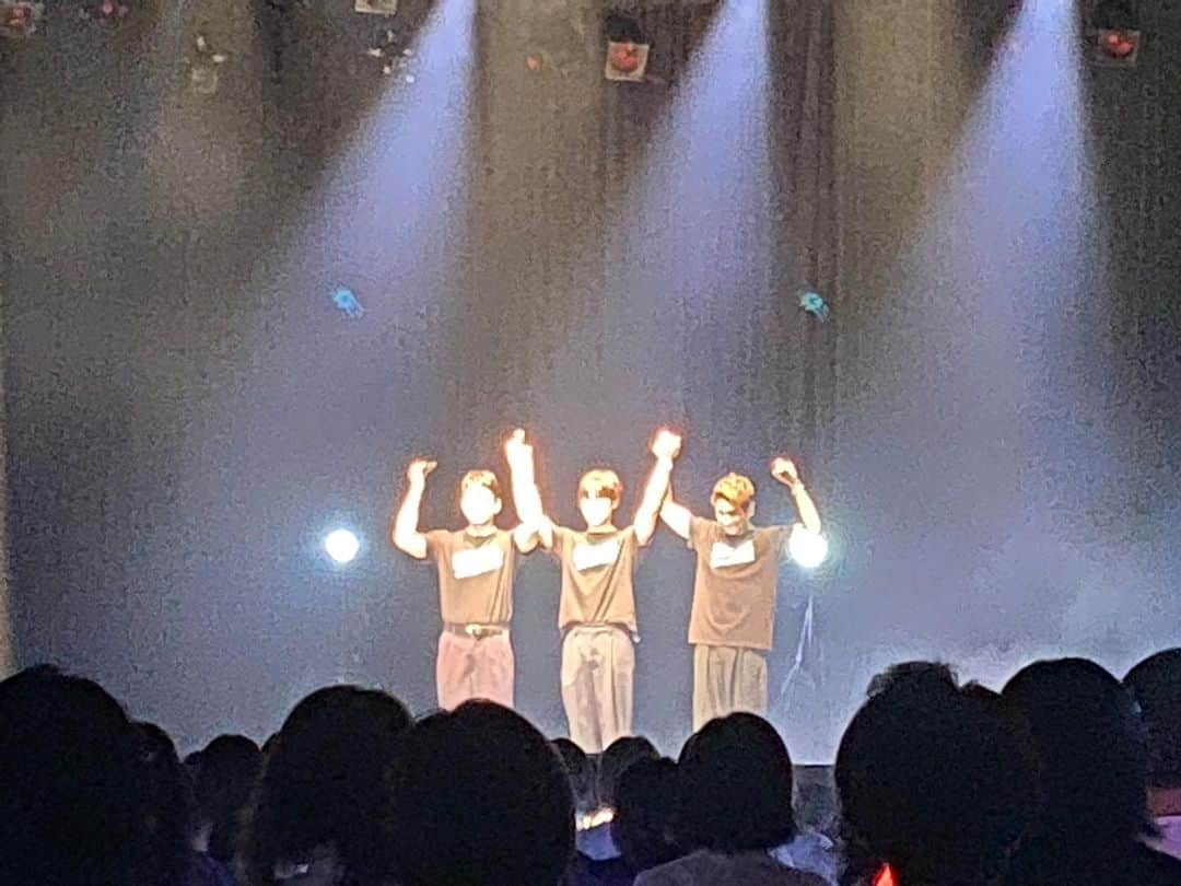 TALAさんのインスタグラム写真 - (TALAInstagram)「.  『250(TWO-FIFTY)～3rd ANNIVERSARY STRINGS TOUR～』全国公演終了✨. . ご来場下さった皆さん‼️. ありがとうございました🙇‍♂️🙏. . また必ず逢いましょう✌️🖐🫶. . . #250 #ありがとう #감사합니다」7月30日 21時20分 - deep_taka