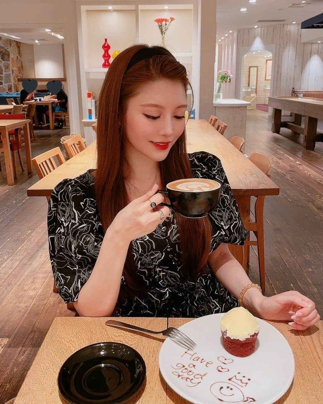 相沢みなみさんのインスタグラム写真 - (相沢みなみInstagram)「☕️ ❥❥❥ . #ティータイム #カフェ #カフェスタグラム  #カフェ巡り #ヘーゼルナッツラテ  #teatime #cafe #cafestagram  #hazelnuts #hazel  #美食 #美食推薦 #榛果拿铁 #下午茶 #每日穿搭  #먹스타그램 #카페스타그램 #카페투어 #카페투어  #데일리코디 #데일리메이크업 #메이크업  . #相澤南 #相沢みなみ」7月31日 15時12分 - epoint2016