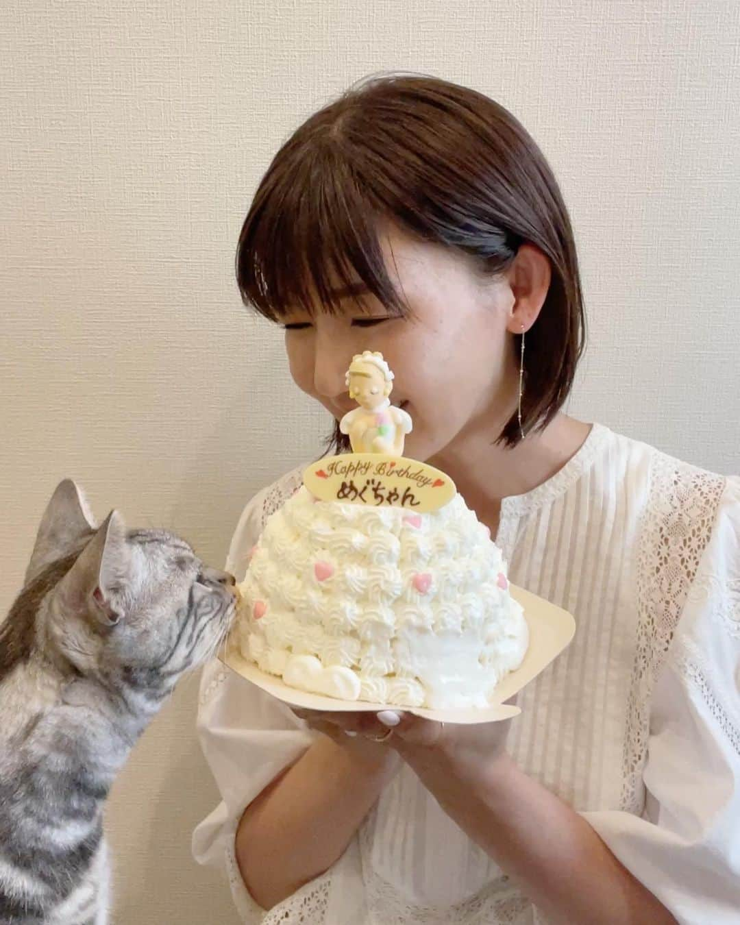 栗原恵さんのインスタグラム写真 - (栗原恵Instagram)「. 本日、誕生日を迎えました💐✨  たくさんのお祝いのお言葉 ありがとうございます☺️  今日は「ありがとう」って何回言ったかな😊 幸せです🫶  38歳も健やかに、真っ直ぐに 過ごしていきたいと思います✨  携わってくださる皆さま いつも本当にありがとうございます💓  #さんぱち」7月31日 18時10分 - megumi_kurihara_official