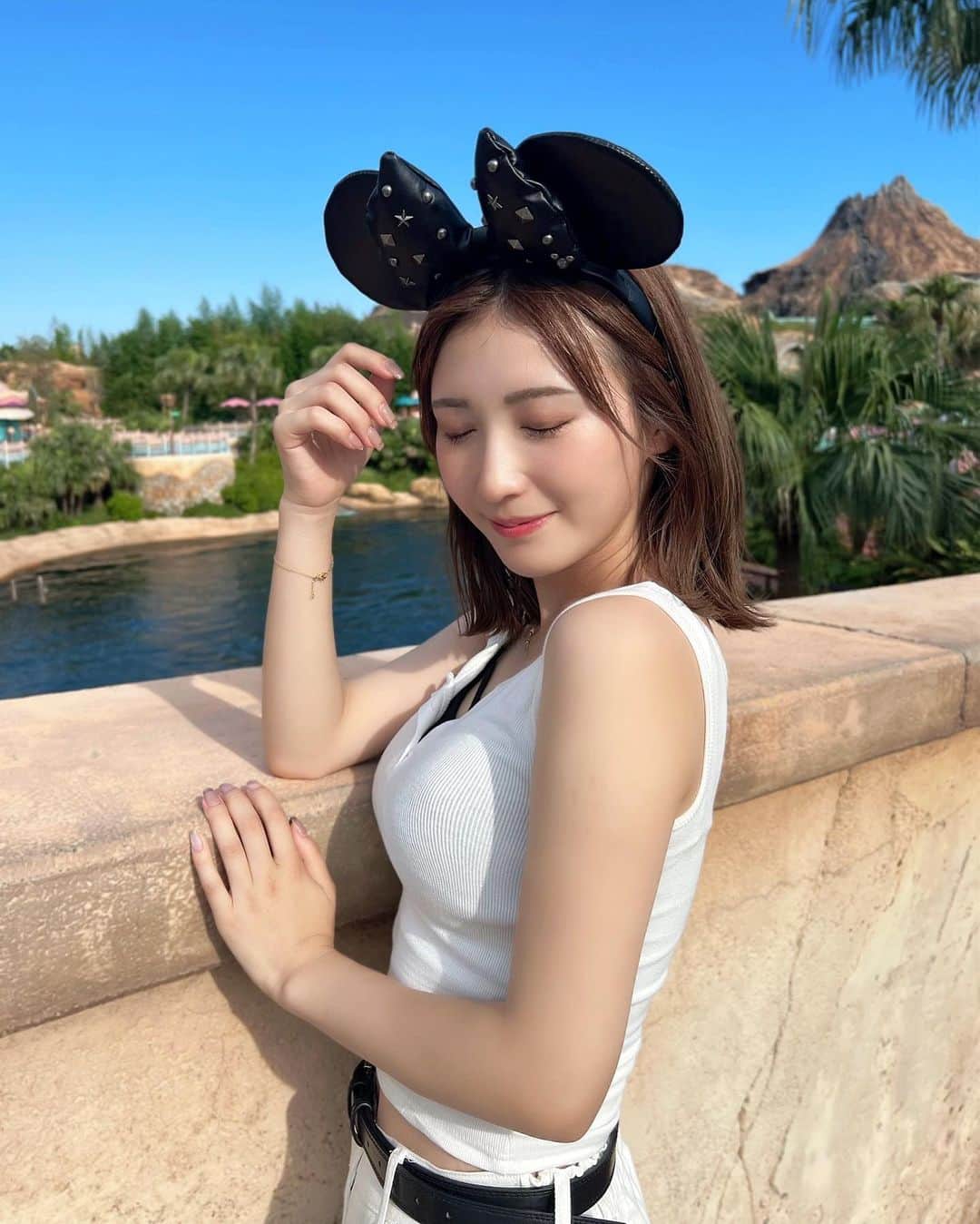 伊藤愛真さんのインスタグラム写真 - (伊藤愛真Instagram)「25歳になりました🥰 I just turned 25years old today! . 12時を超えた瞬間から、たくさんのメッセージありがとう🥲幸せすぎ！ . みんなの応援があるから頑張れる！ 期待に応えられるよう今年も頑張ります🤍 . . 25歳のえまもよろしくお願いします😚 . . 改めて、ママ、産んでくれてありがとう🥰 . . #hb#happybirthday#disneysea」7月31日 19時01分 - __emagram