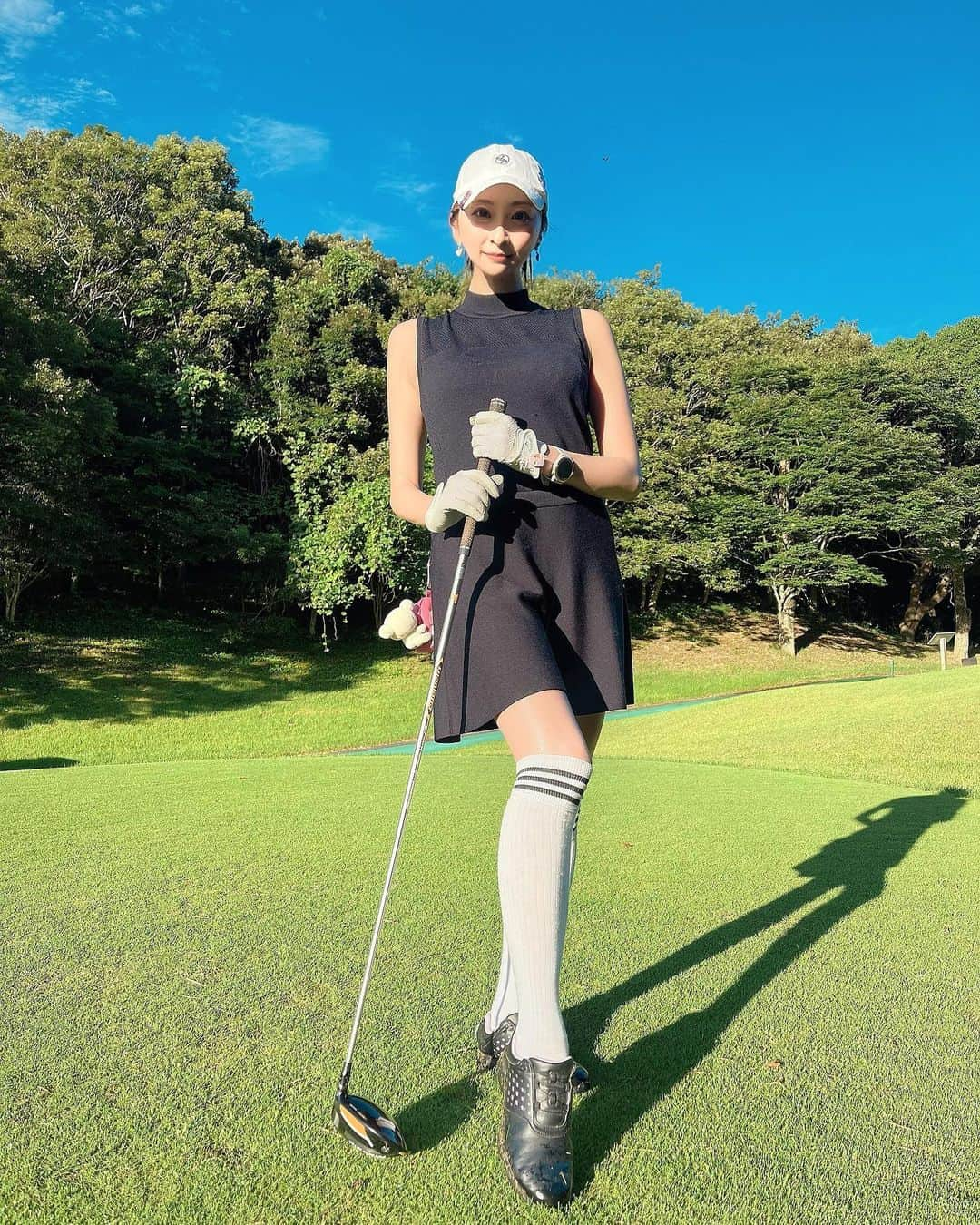 緒方咲さんのインスタグラム写真 - (緒方咲Instagram)「今、大人気のCPG GOLF⛳️💕  8月1日(月)から 東京、千葉、名古屋、神戸の4都市 全国9カ所でポップアップストアを 同時開催するみたい😳👏  📍8/1-8/31 ・Alpen TOKYO ・ゴルフ5 プレステージ（新宿・日本橋・広尾・名古屋・神戸） ・GOLF5カントリーオークビレッジ   📍8/17-8/30 ・ジェイアール名古屋タカシマヤ  📍8/17-9/11 ・松屋銀座  ご都合つく方はこの機会に 遊びに行ってみてね💖💖💖💖  #cpggolf #cpgapparel #シーピージーゴルフ #シーピージー #ワンピース #golf #golfstagram #instagolf #golfwear #golfgirl #골프웨어 #골프 #高尔夫球 #高尔夫 #portrait #portraitphotography #ゴルフ #ゴルフ女子 #女子ゴルフ #ゴルフウエア #ゴルフウェア #ドライバーショット #スポーツ女子 #アウトドア女子 #カジュアルコーデ #カジュアルファッション」7月31日 20時12分 - chaaansaki