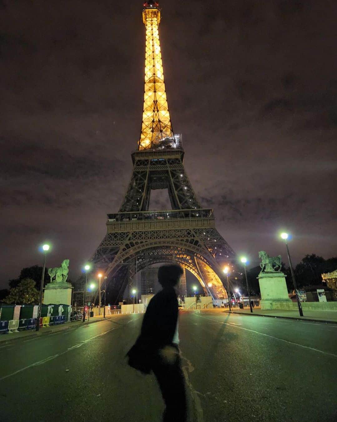 Vさんのインスタグラム写真 - (VInstagram)「Lastly from Paris 👋」8月1日 20時04分 - thv