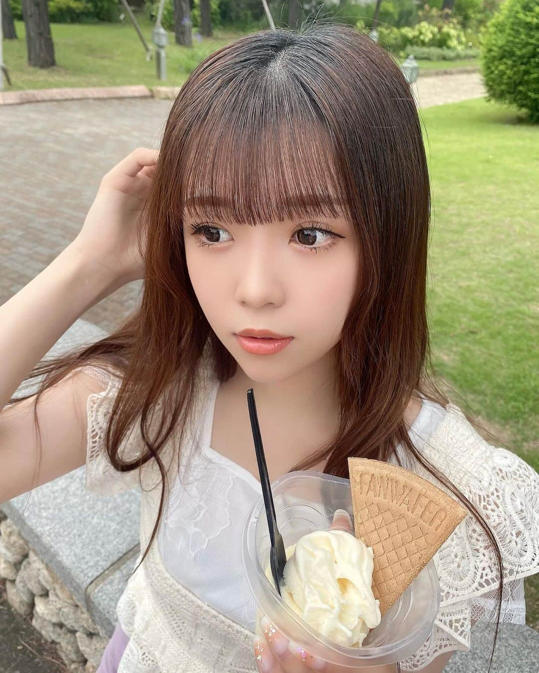 貞野遥香さんのインスタグラム写真 - (貞野遥香Instagram)「☆ 「「 あーーんっ🍨」」 アイス食べさせ合いっこデート(？)☺️💕 ⁡ 単品でもかわいいレースのトップスにふりふりビスチェを合わせてより甘々にさせてみた🫧 ⁡ スカートとサンダルの紫色でより華やかに☺️🔮 ⁡ ⁡ ︎︎︎︎︎︎☑︎ビスチェ #ZARA(@zara ) ⁡ ︎︎︎︎︎︎☑︎トップス #GRL(@grl_official ) ⁡ ︎︎︎︎☑︎スカート #EGOIST(@egoist_official ) ⁡ ⁡ ⁡ (コメント返しはお休みです、すみません🥲💧) ⁡ ⁡ ⁡ #ootd #code #全身コーデ #夏コーデ #コーディネート #ファッション #fashion #ザラ #グレイル #エゴイスト #02 #アイドル #idol #NMB48 #nmb48」8月1日 20時41分 - _haruka_sadano06